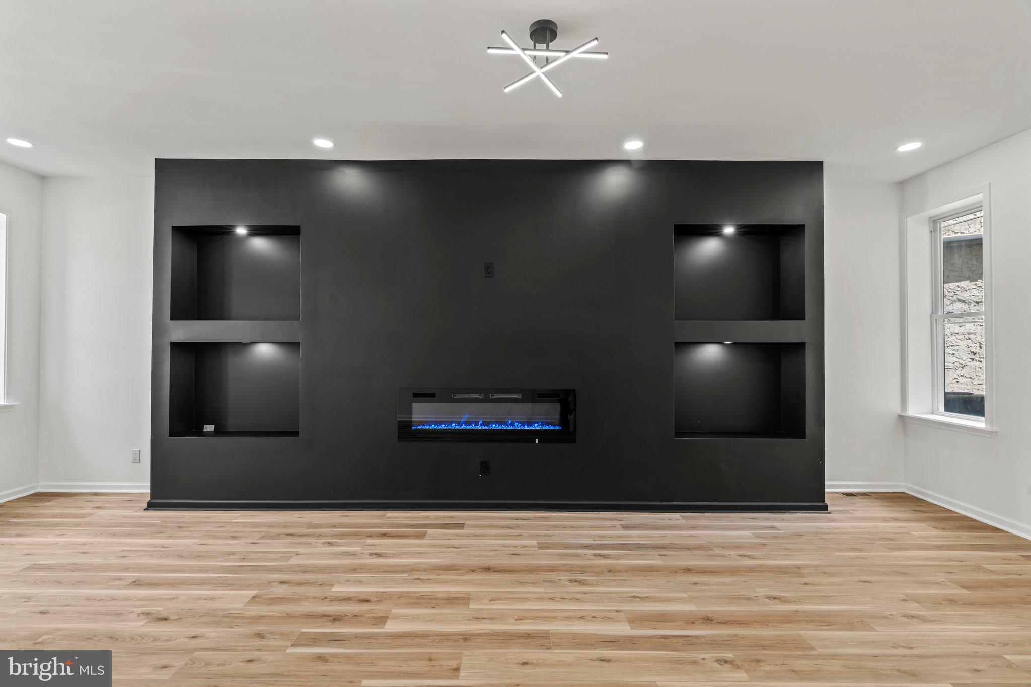 POINT BREEZE - Residential