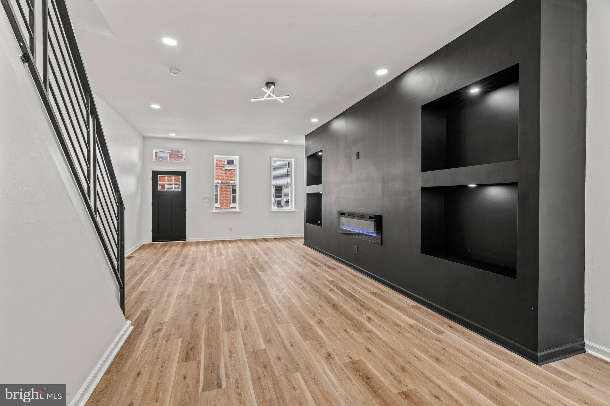 POINT BREEZE - Residential