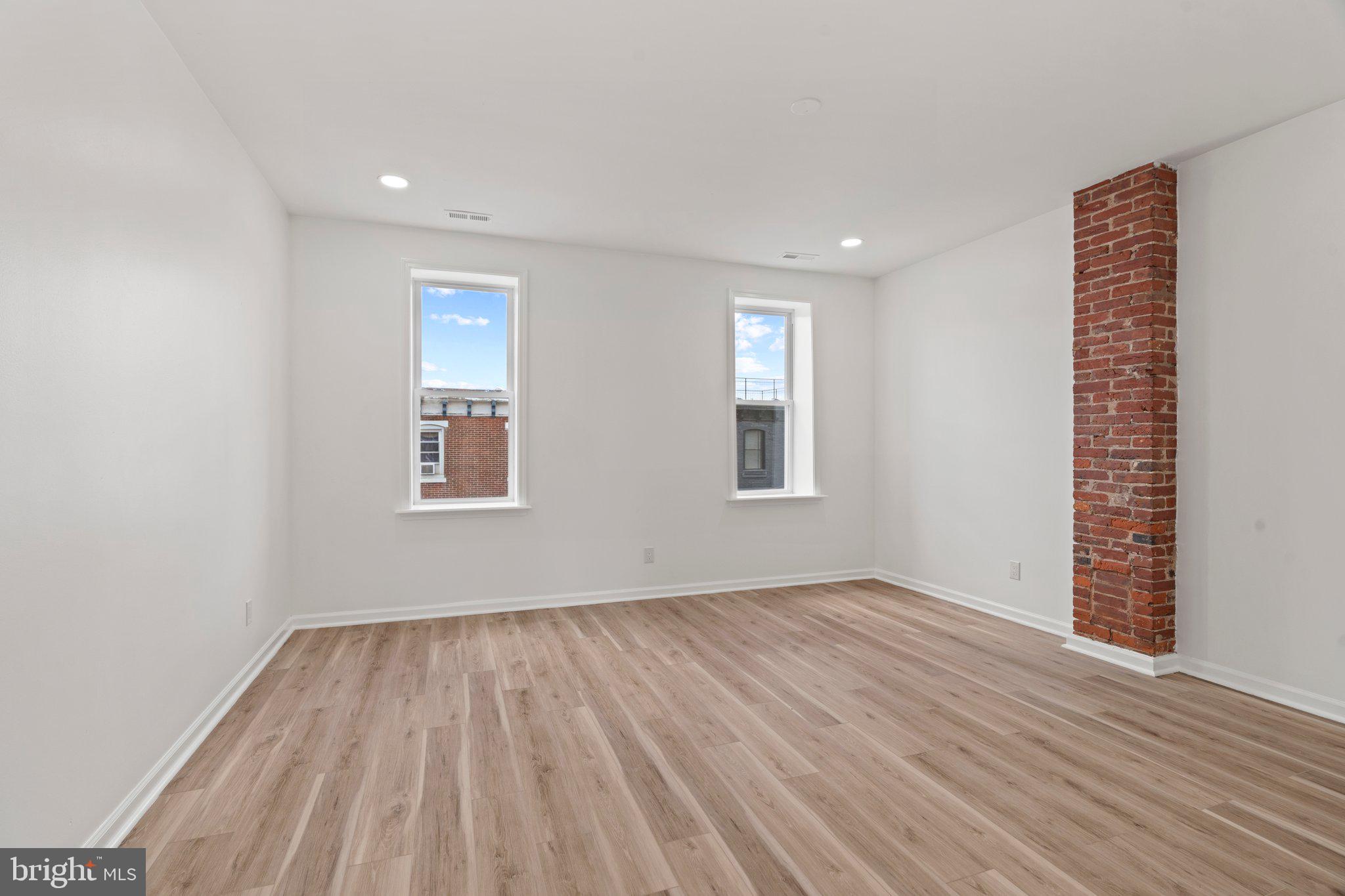 POINT BREEZE - Residential