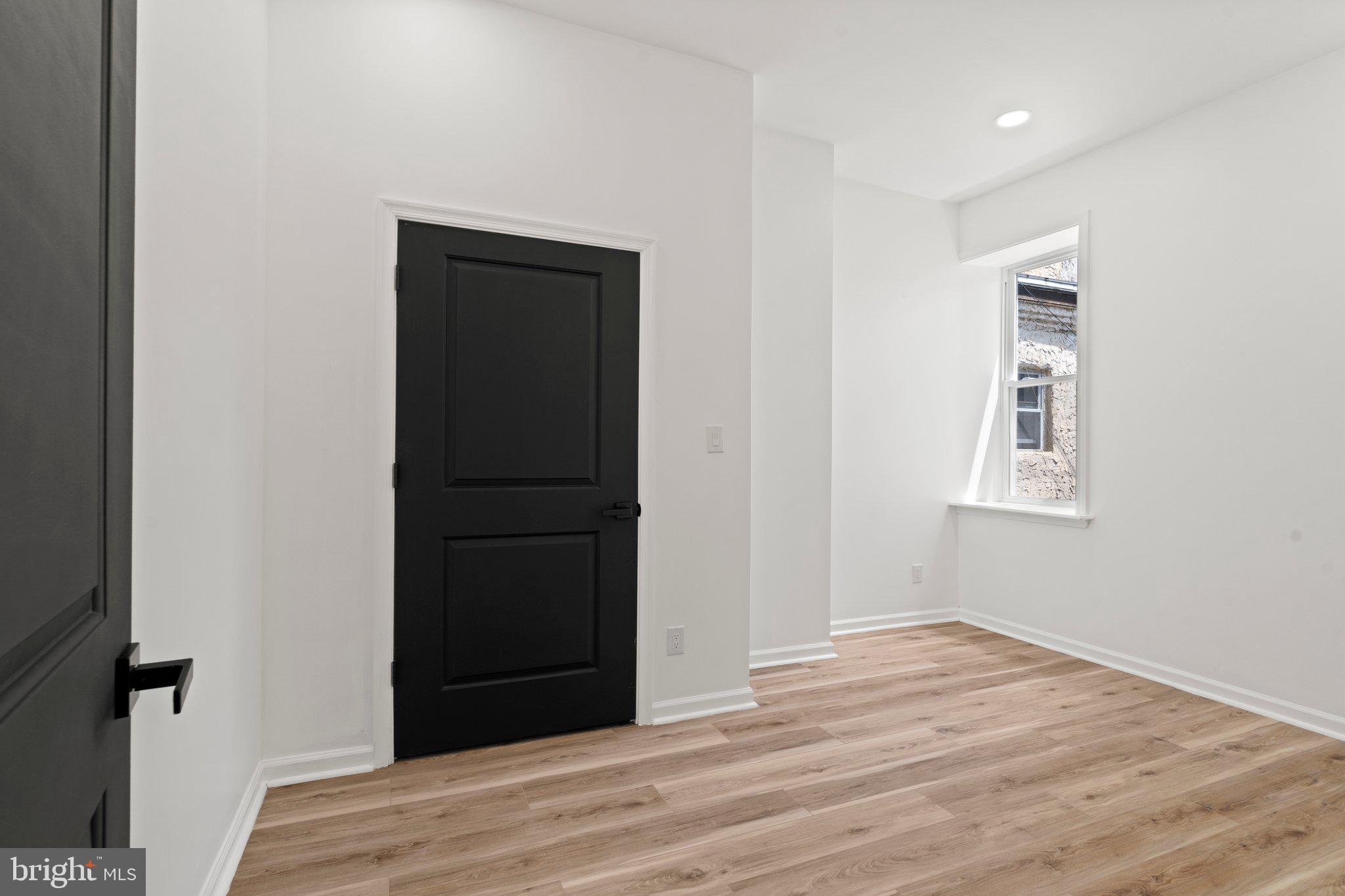 POINT BREEZE - Residential