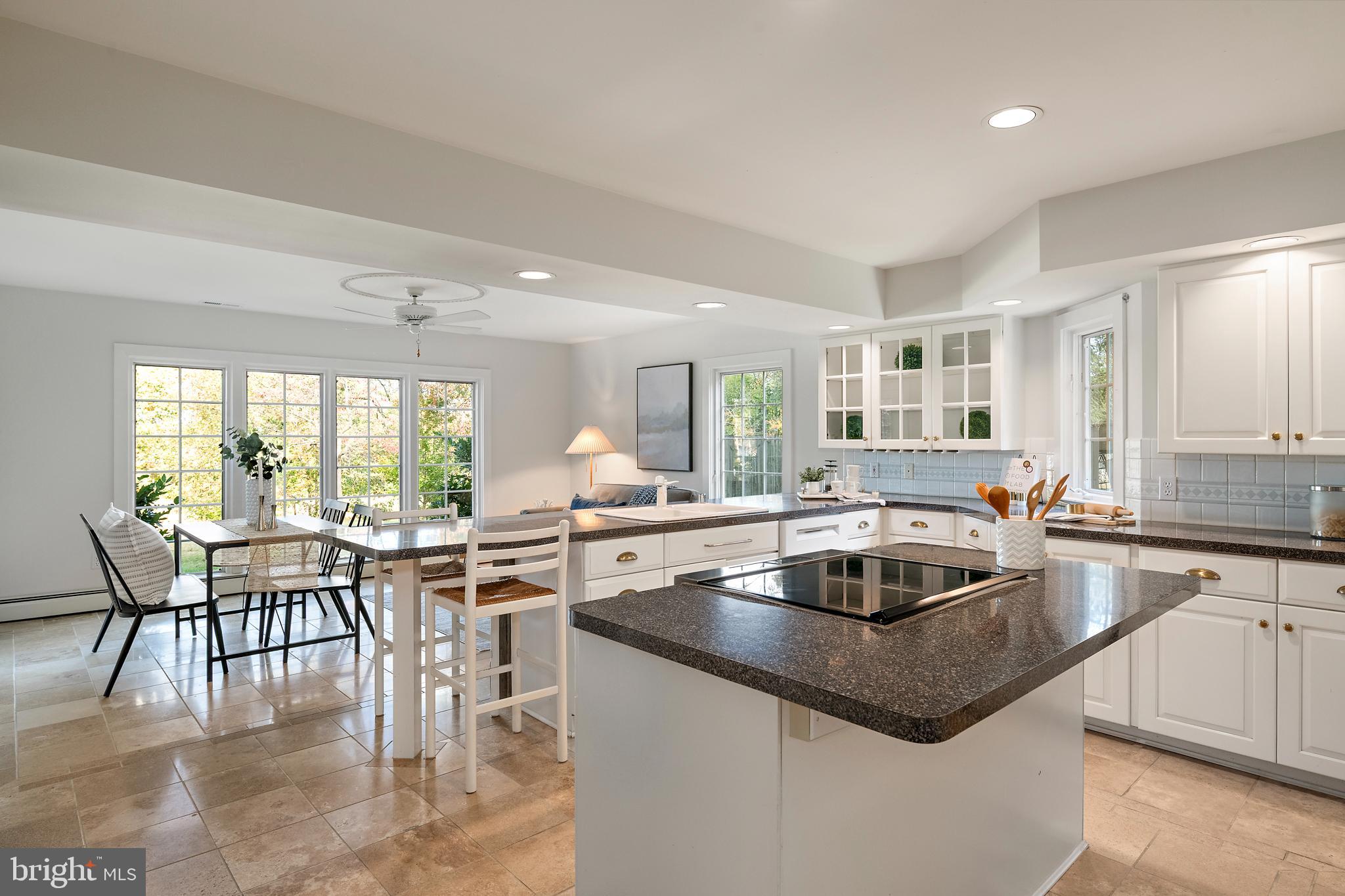 ANNAPOLIS COVE - Residential