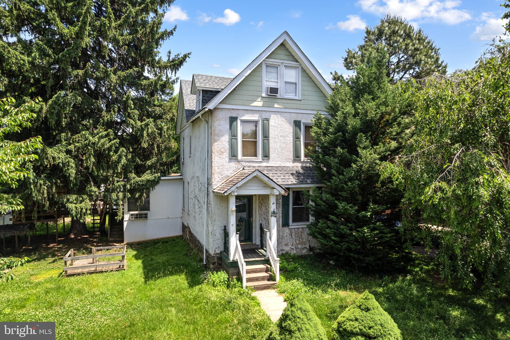 LAWNDALE - Commercial Sale