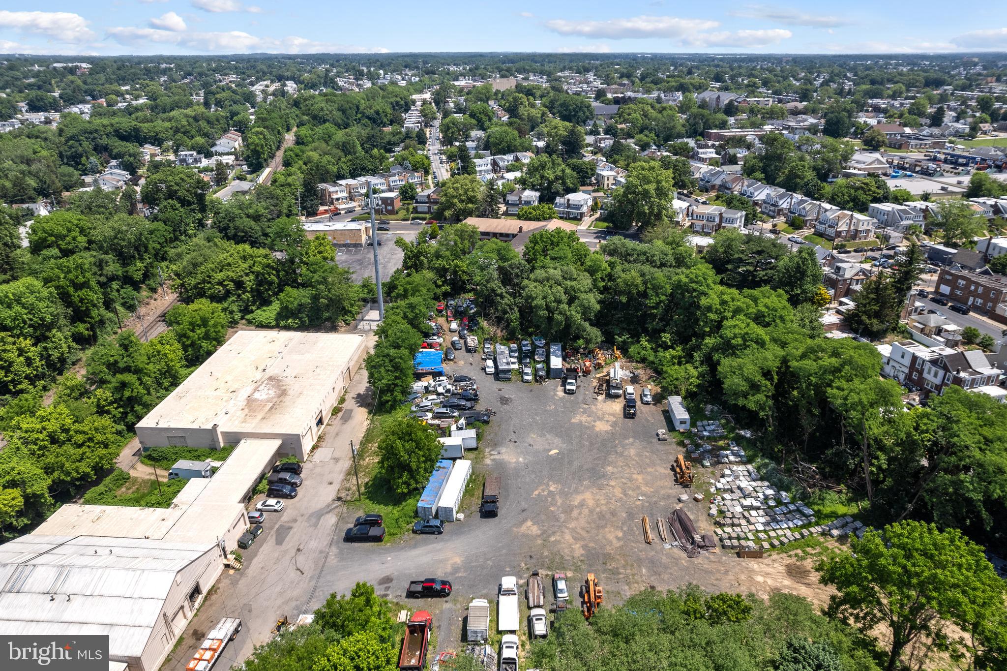 LAWNDALE - Commercial Sale
