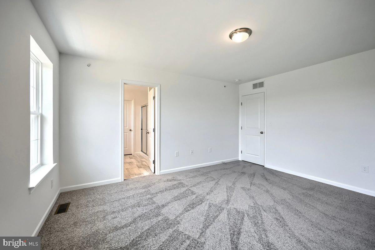 STONE MILL ESTATES - Residential
