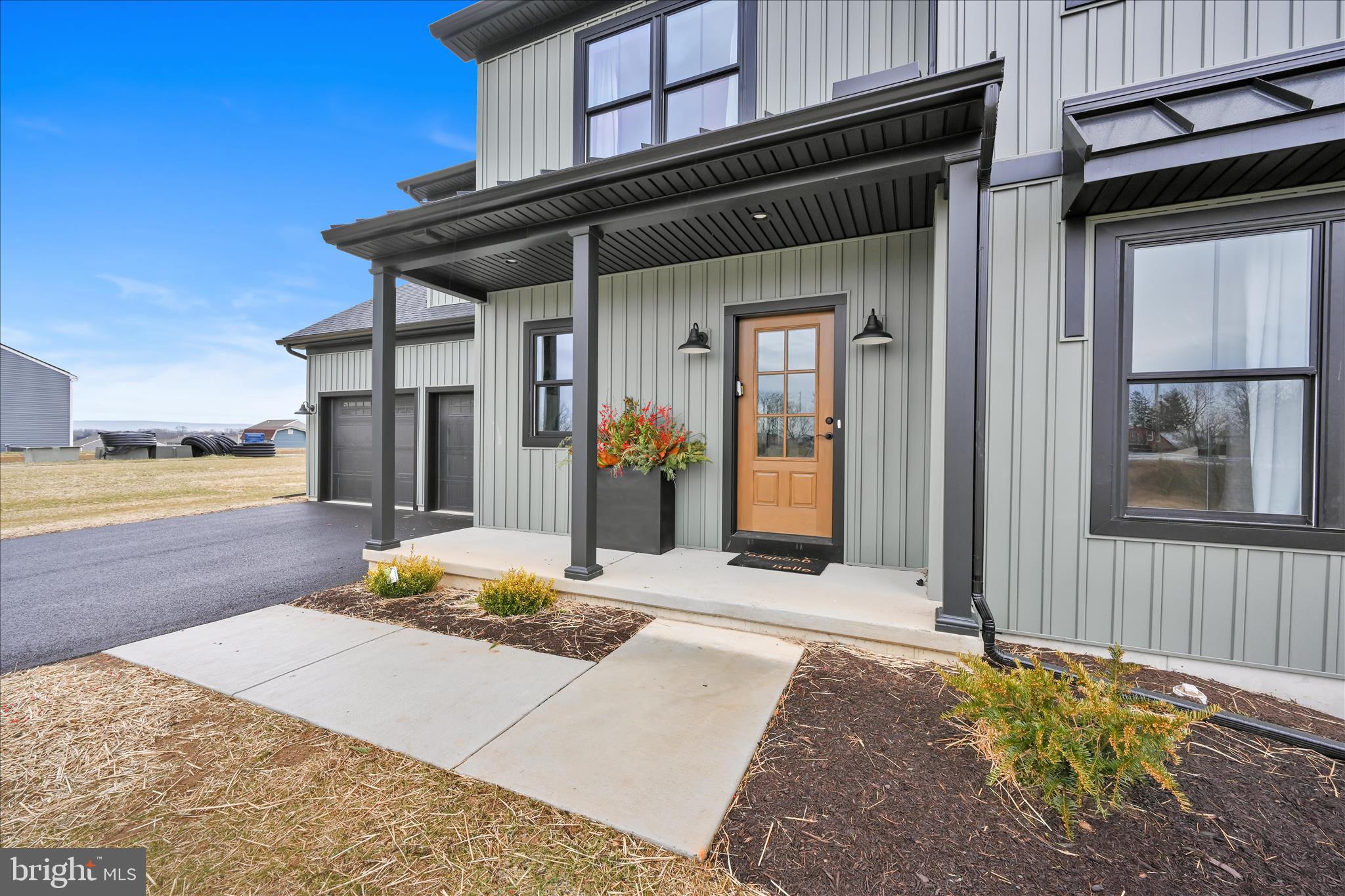 PIPING ROCKS - Residential