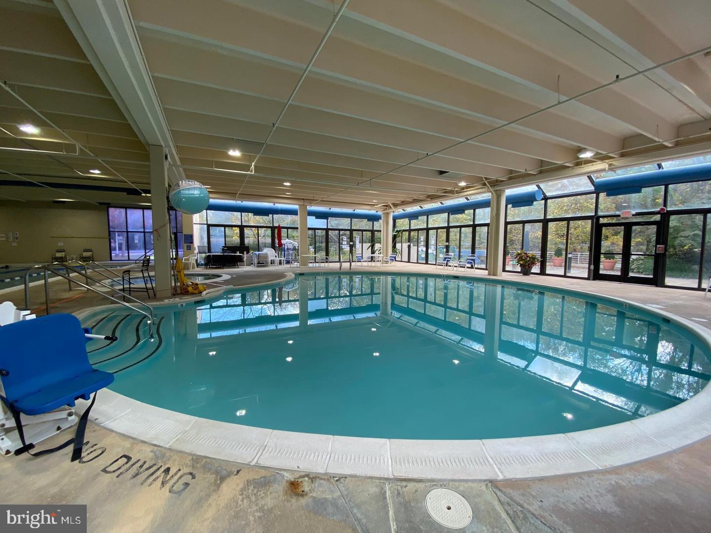 LEISURE WORLD - Residential