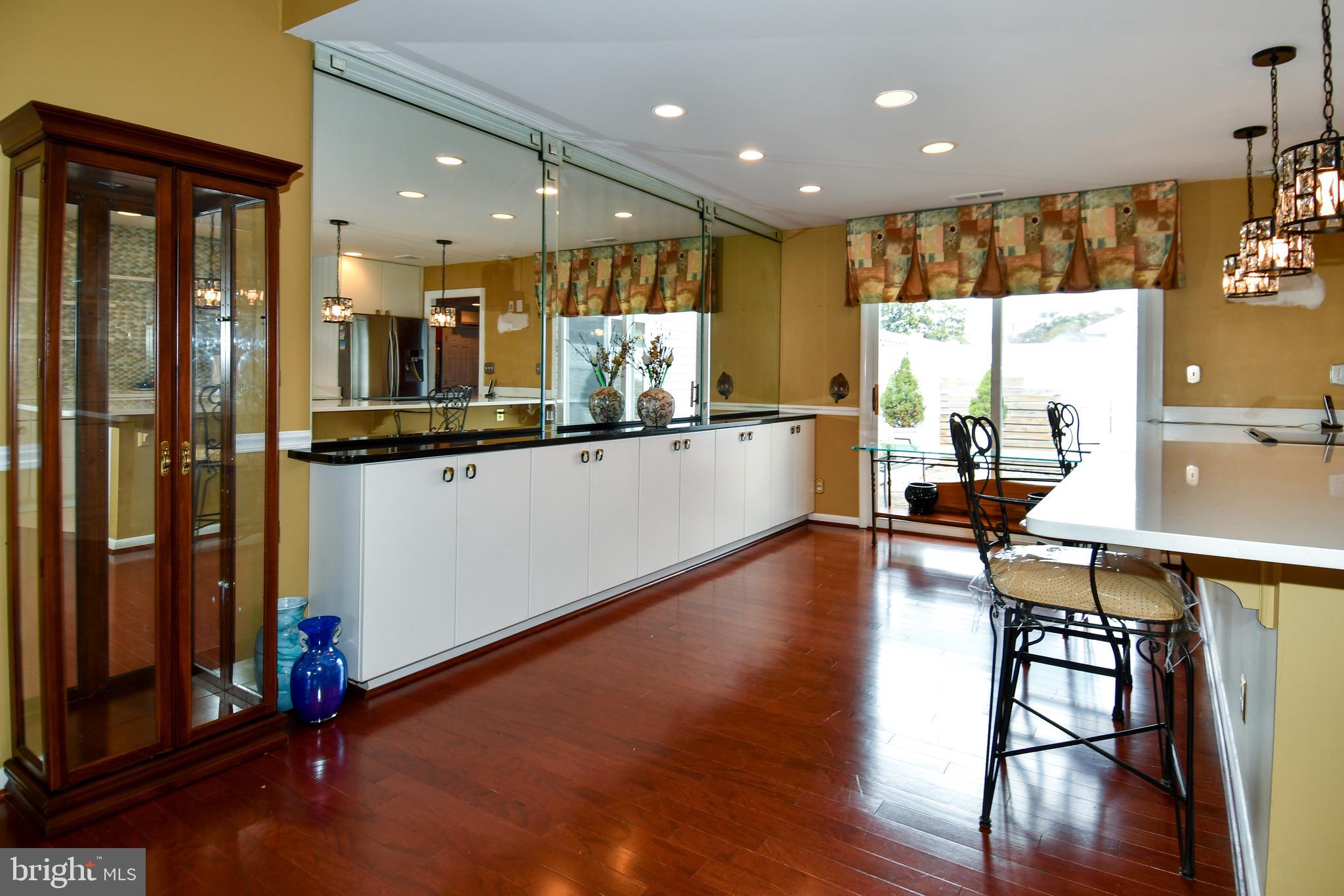 LEISURE WORLD - Residential