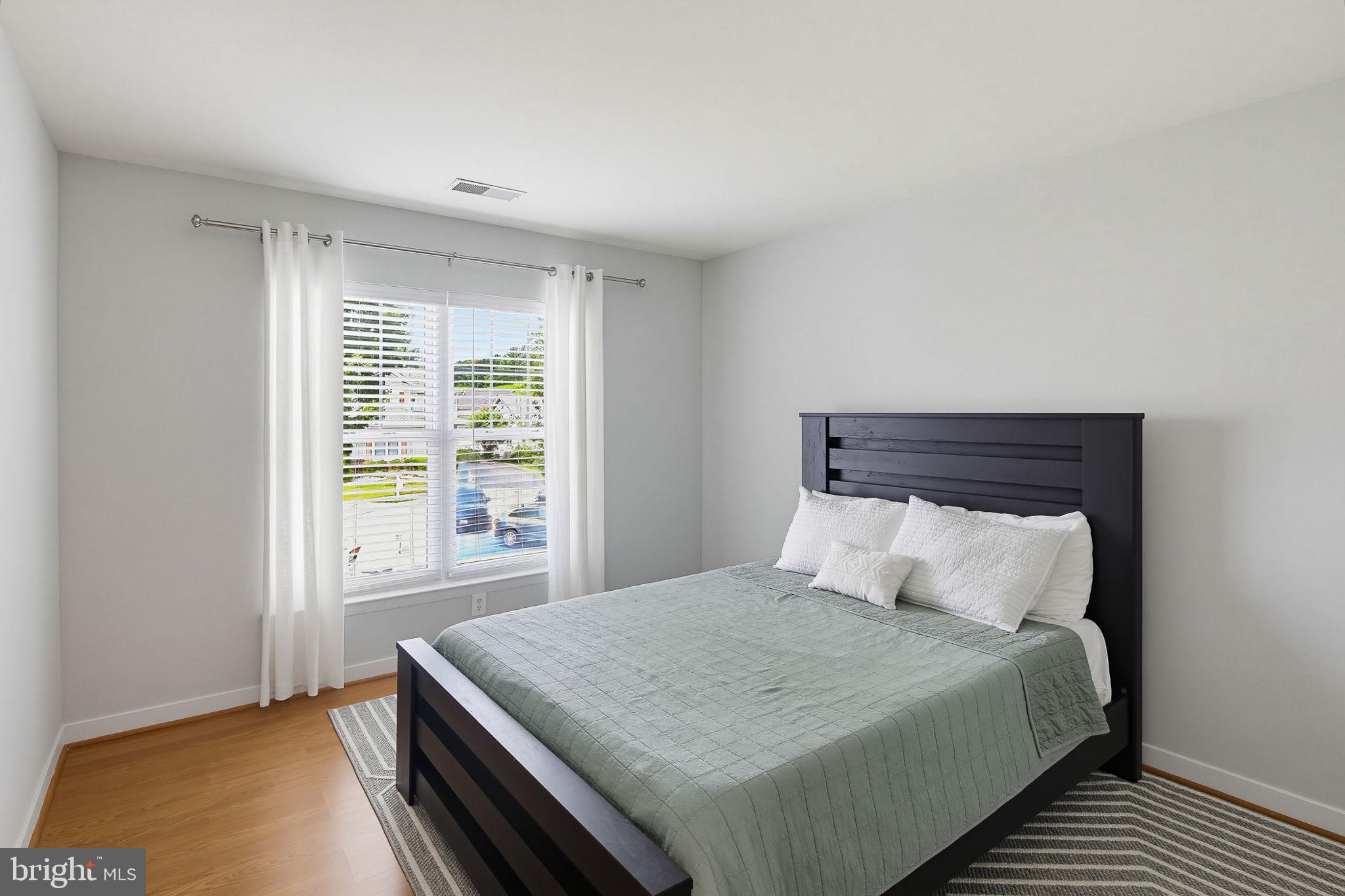 THE MEADOW AT NEW MARKET - Residential