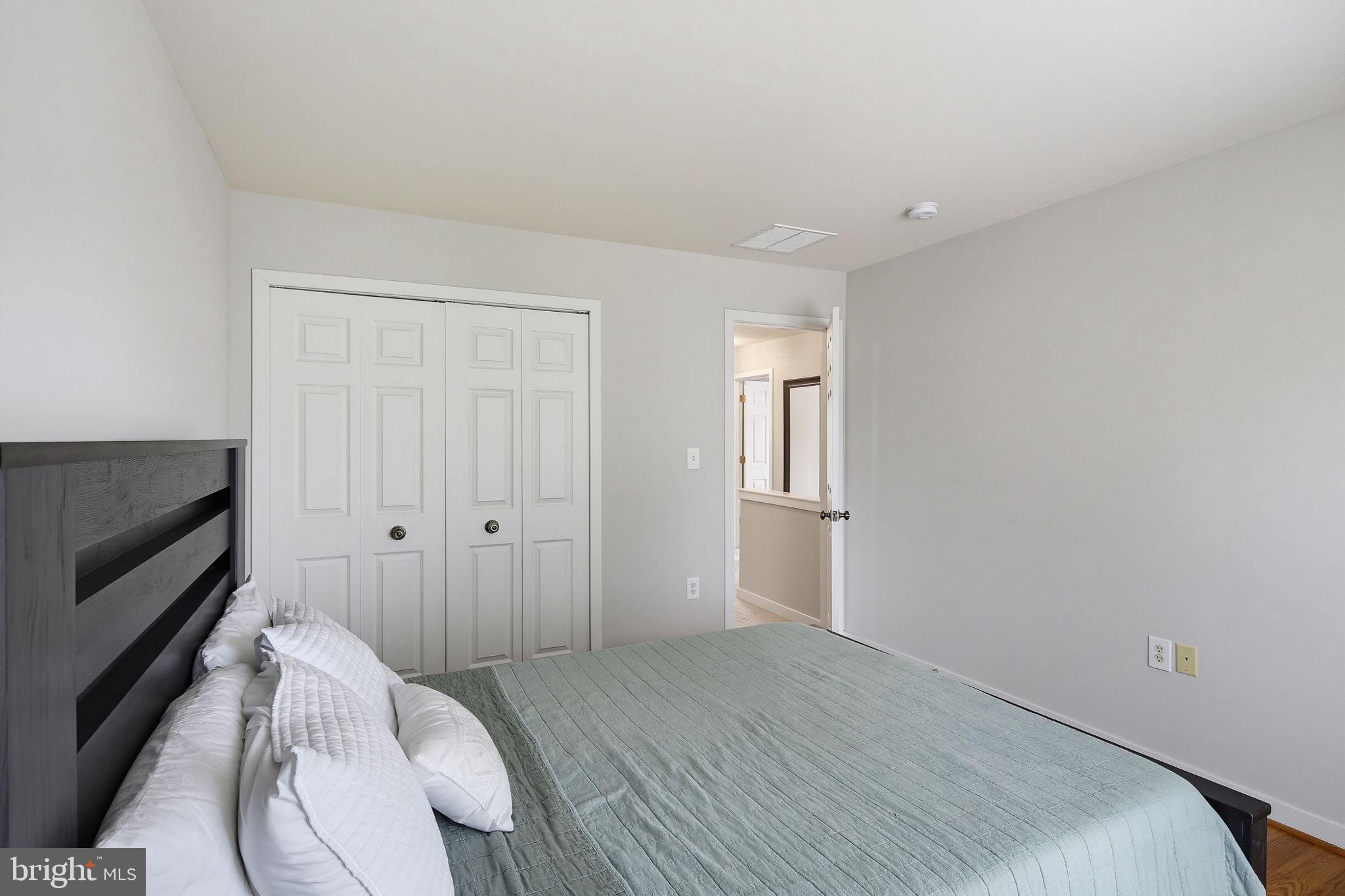 THE MEADOW AT NEW MARKET - Residential