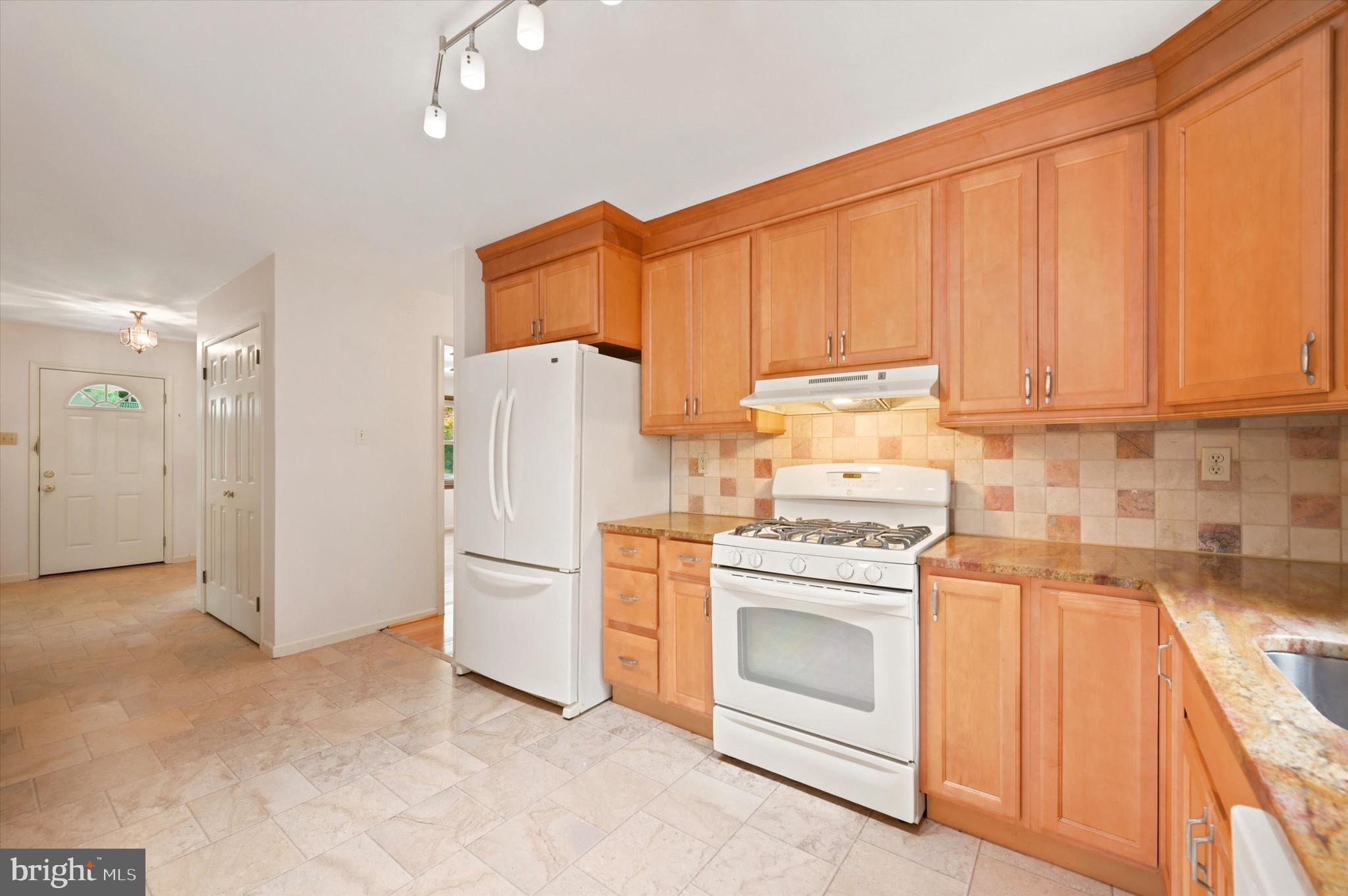 LAFAYETTE HILL - Residential