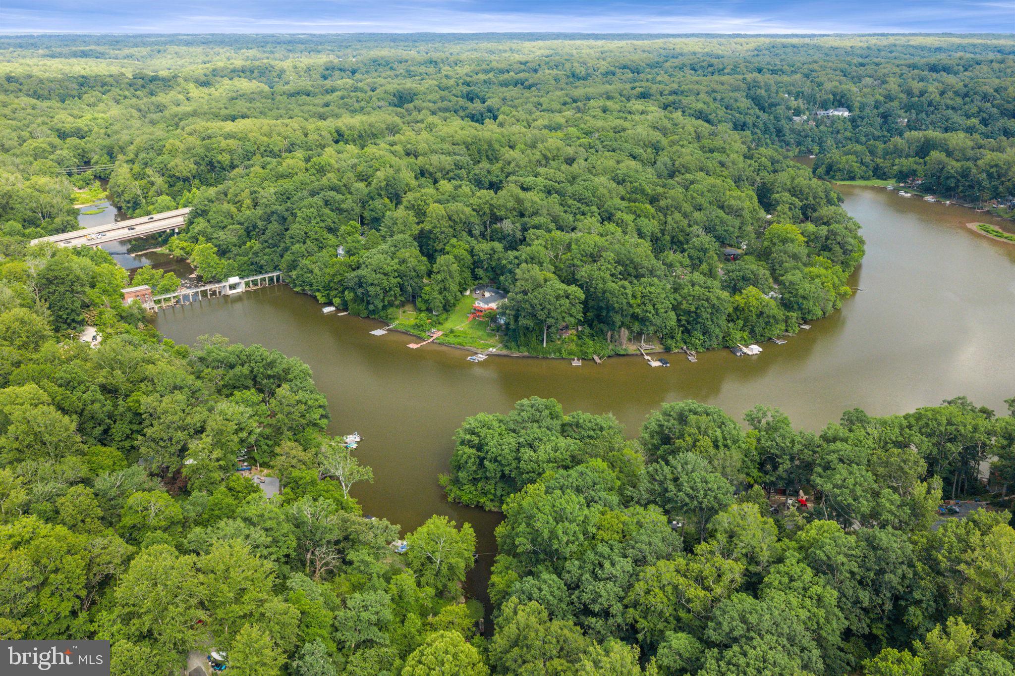 LION TRACT LAKE JACKSON - Residential