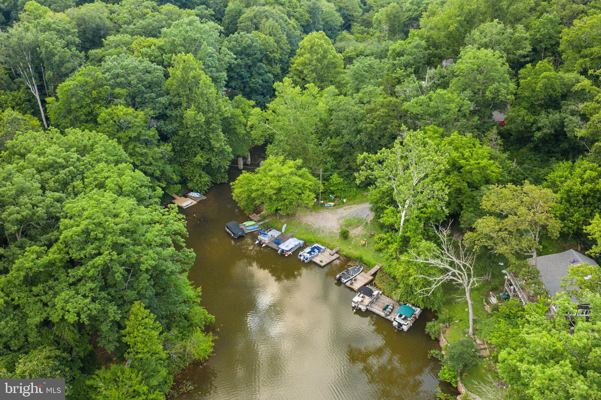 LION TRACT LAKE JACKSON - Residential