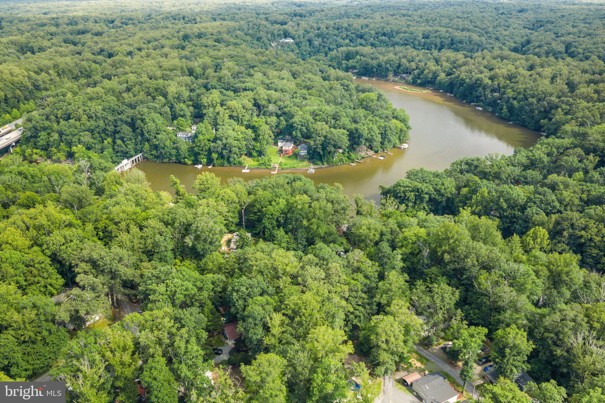 LION TRACT LAKE JACKSON - Residential