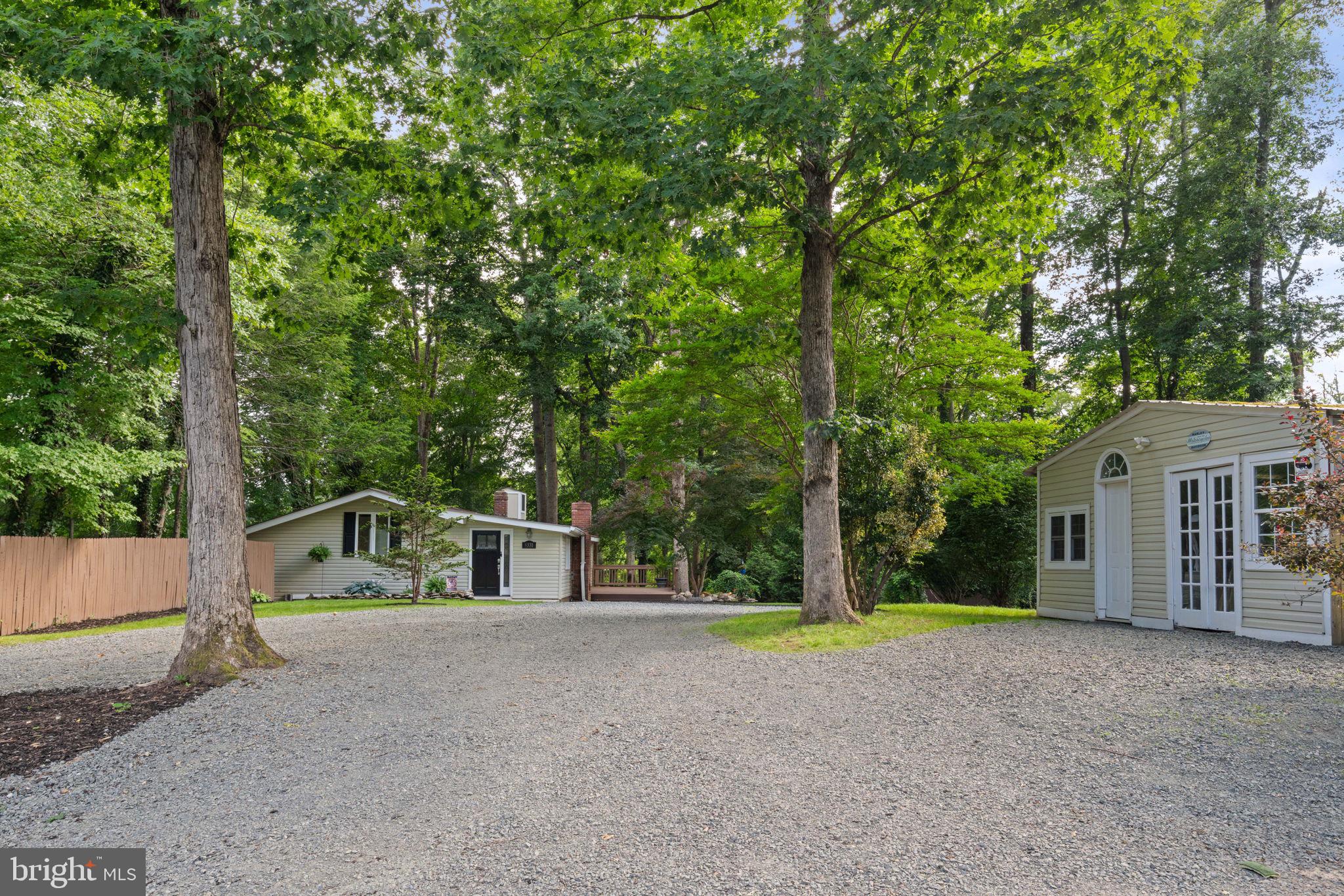 LION TRACT LAKE JACKSON - Residential