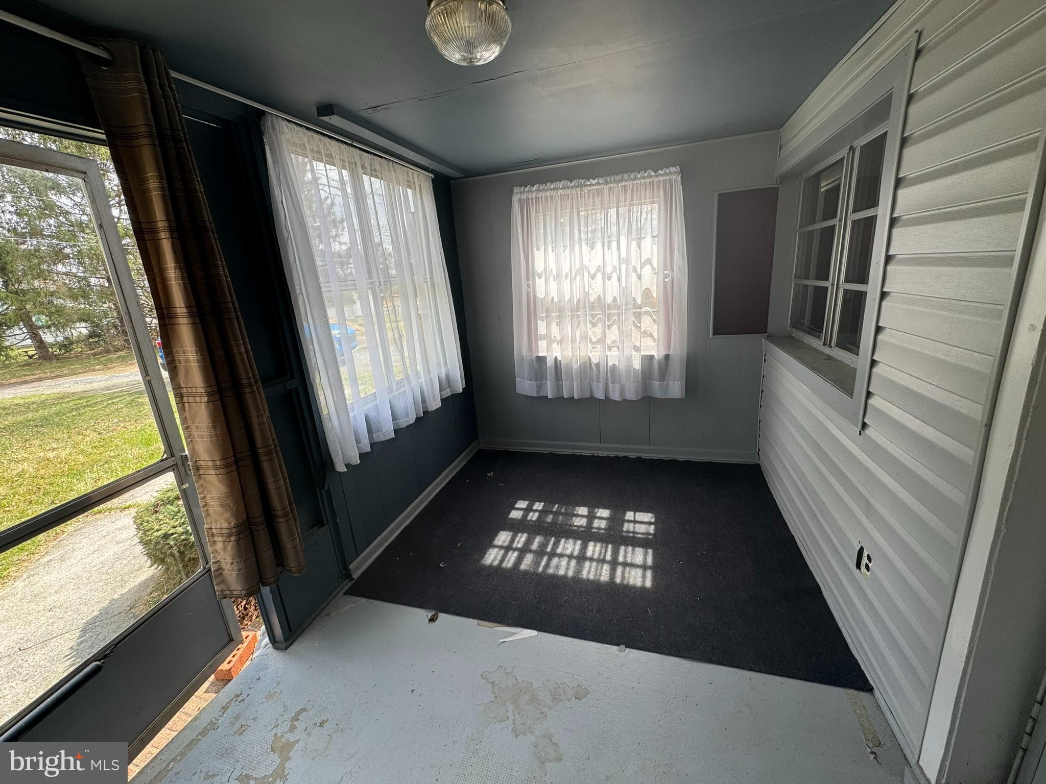 OPEQUON VIEW - Residential
