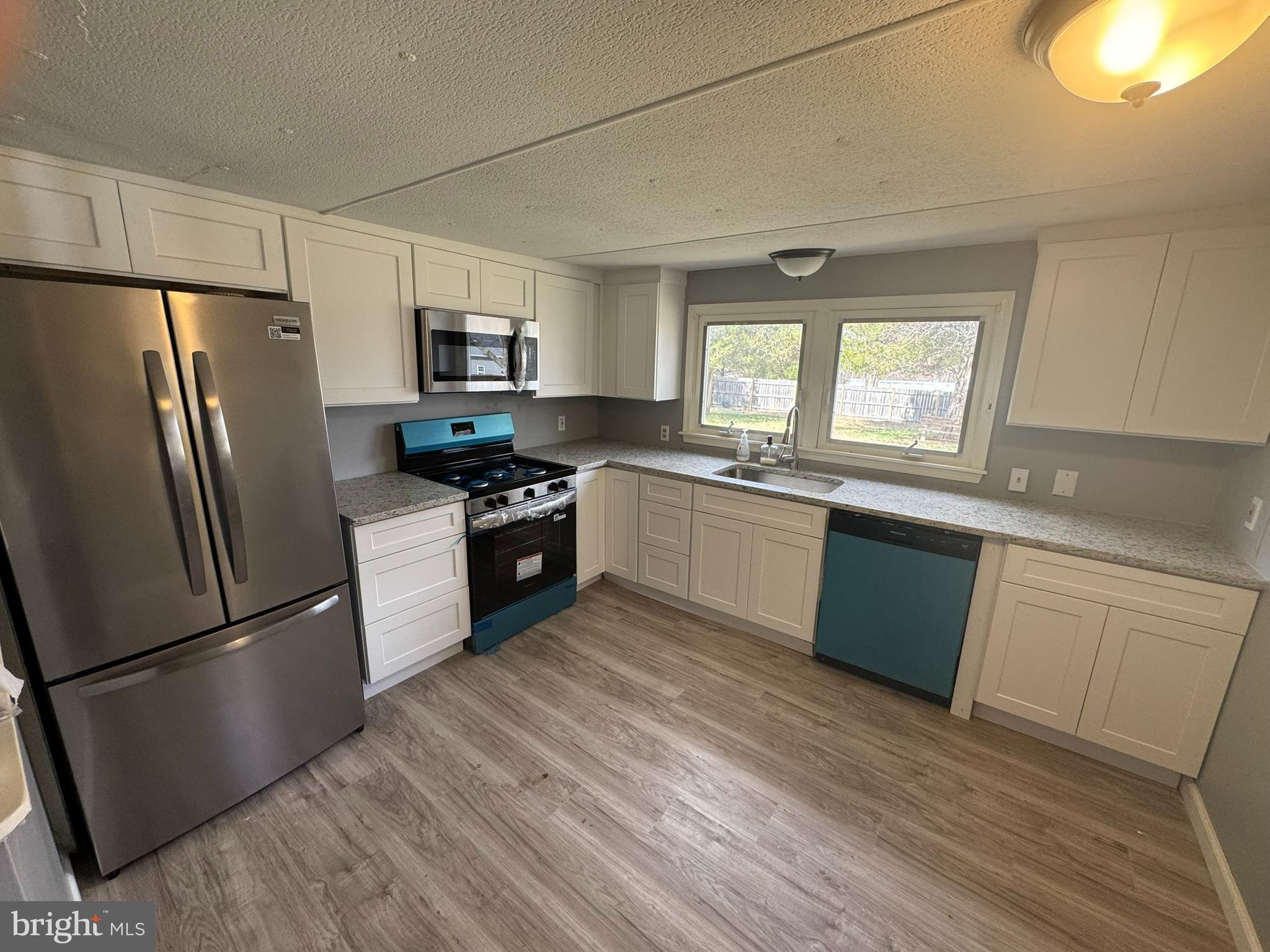 OPEQUON VIEW - Residential