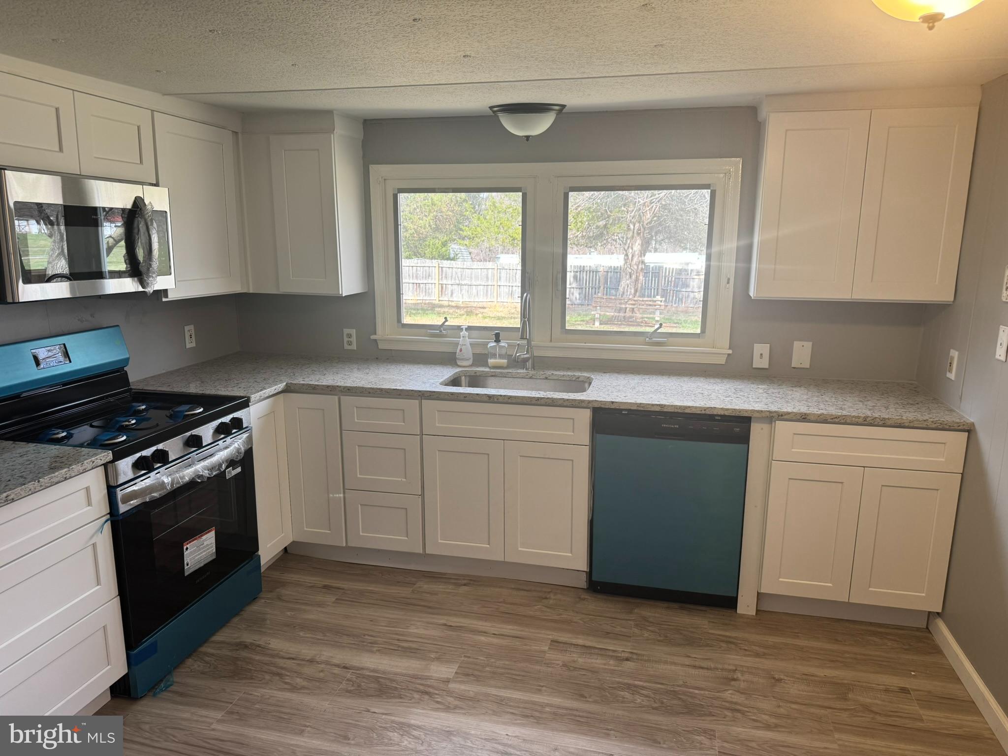 OPEQUON VIEW - Residential
