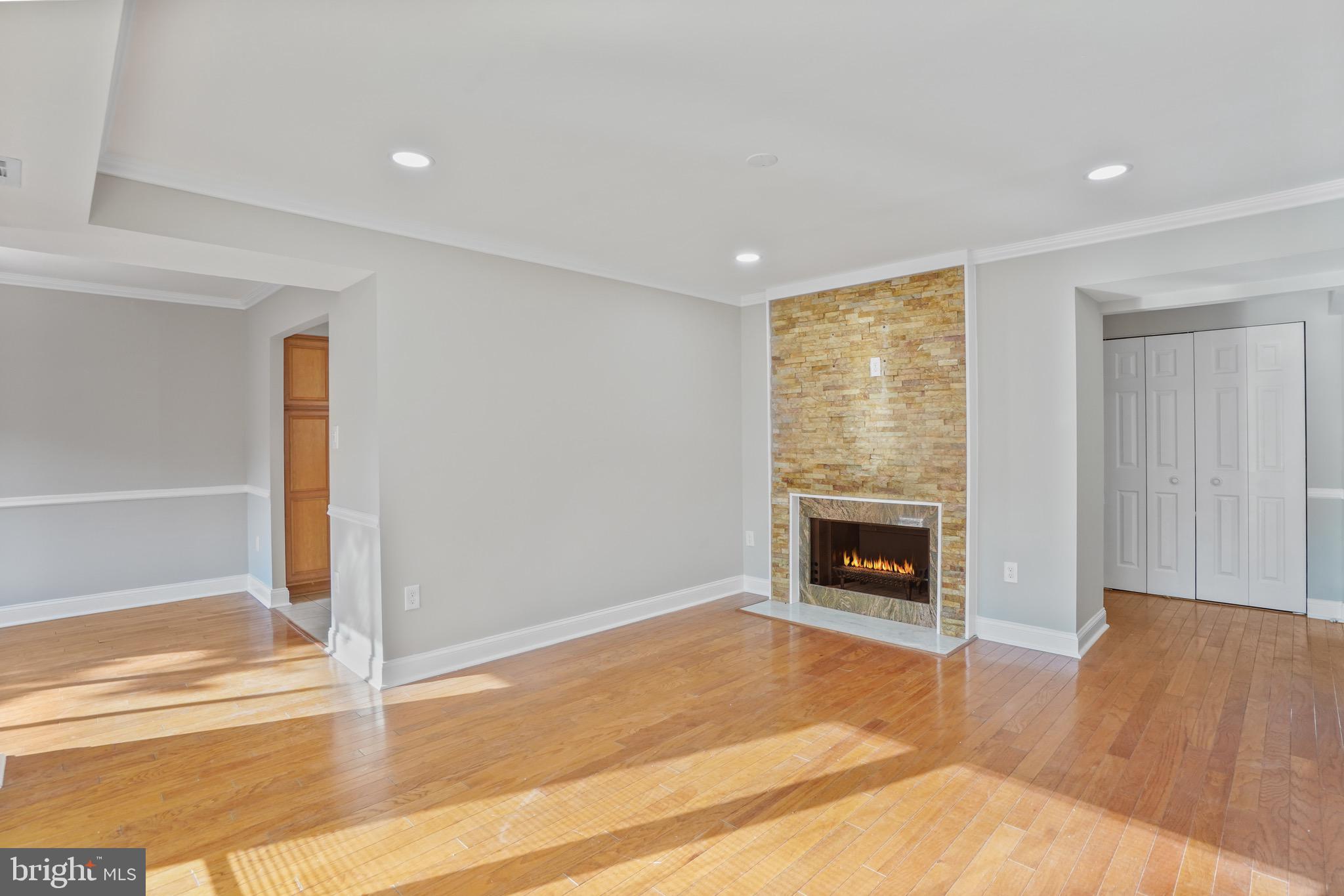 SPRINGWOOD - Residential