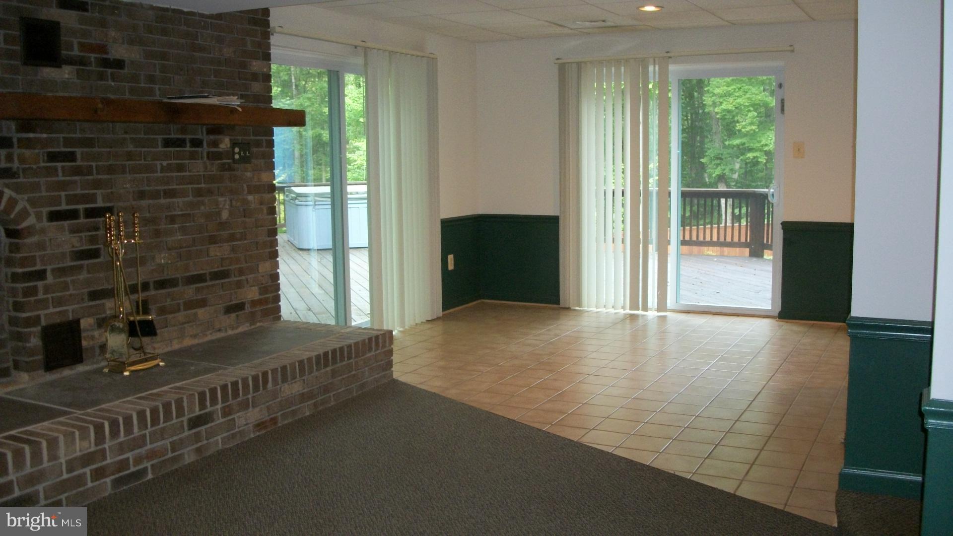 OCCOQUAN OAKS - Residential