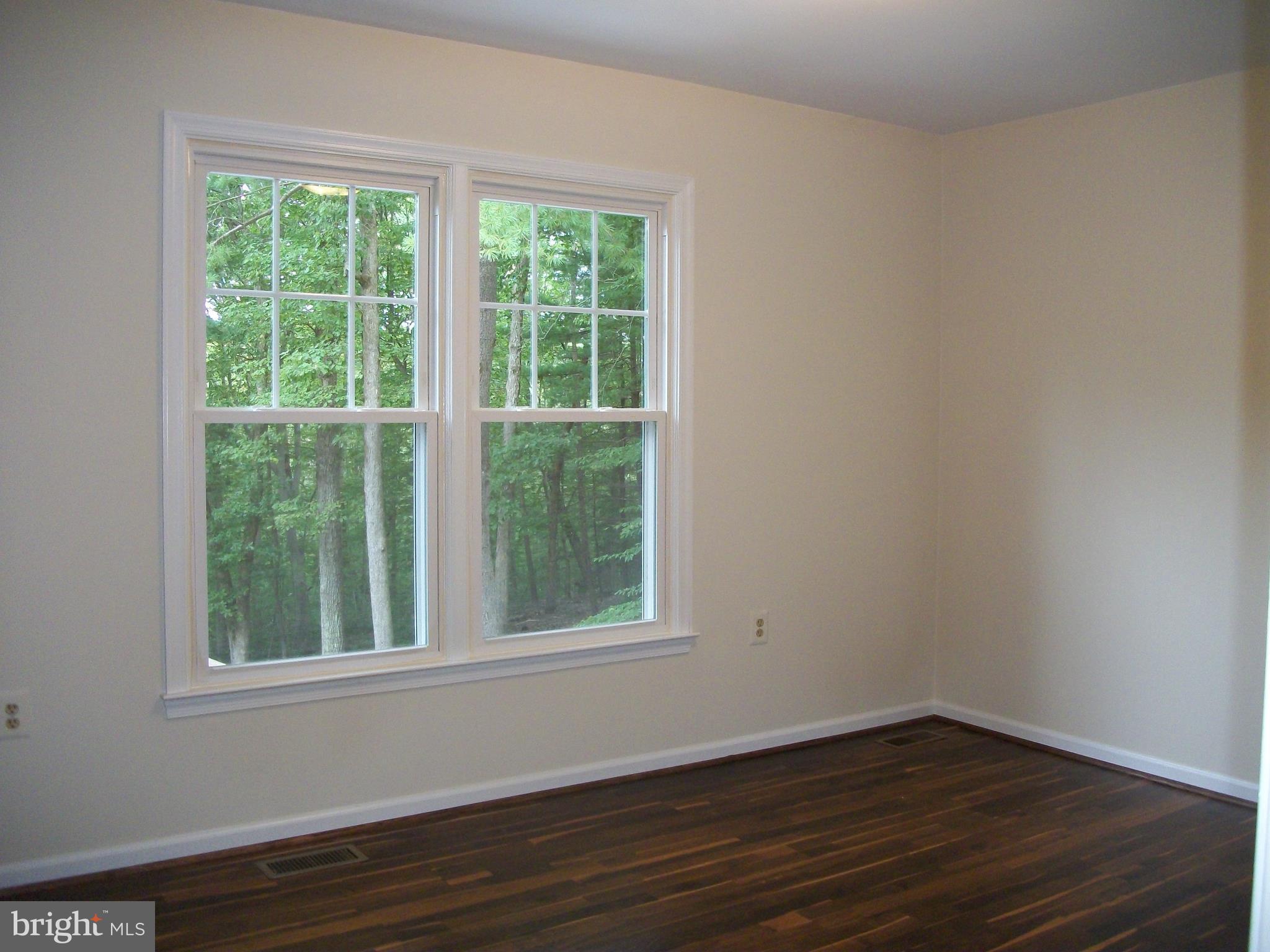 OCCOQUAN OAKS - Residential