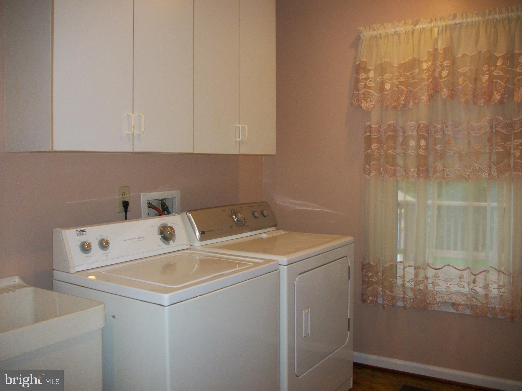 OCCOQUAN OAKS - Residential