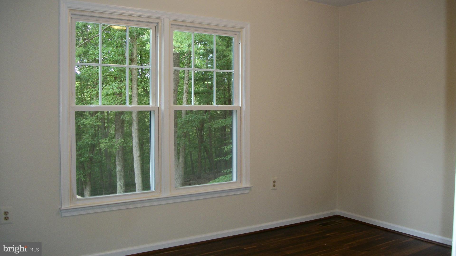 OCCOQUAN OAKS - Residential
