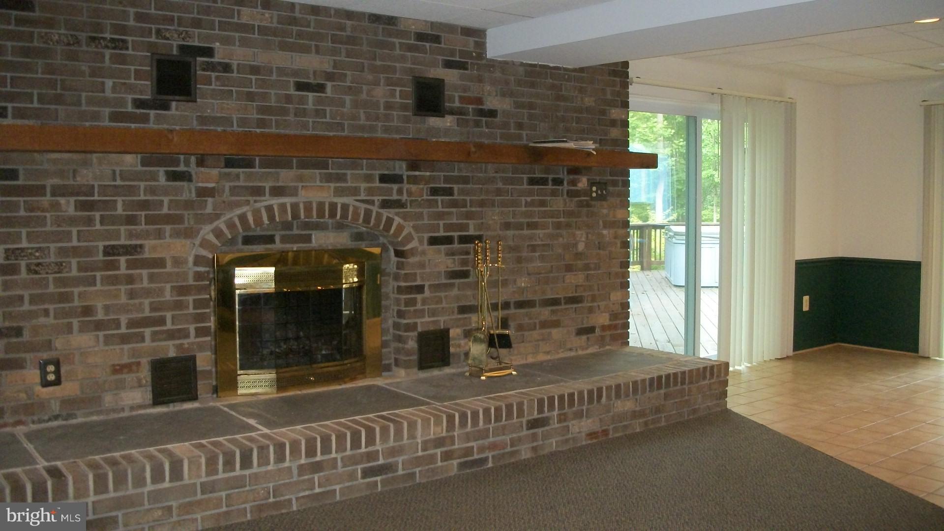 OCCOQUAN OAKS - Residential