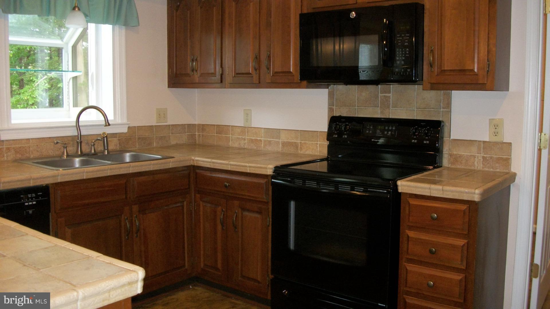 OCCOQUAN OAKS - Residential