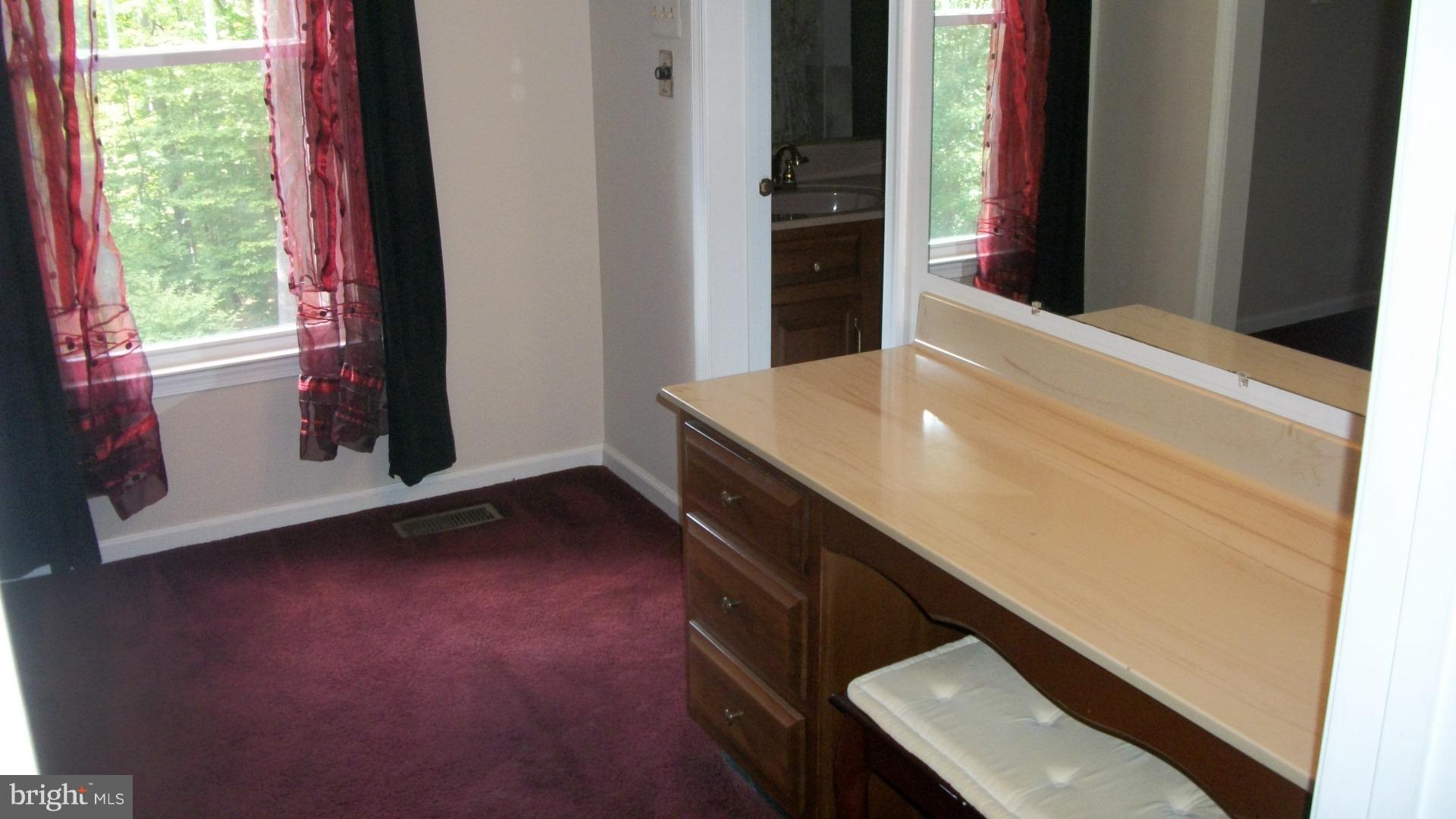 OCCOQUAN OAKS - Residential