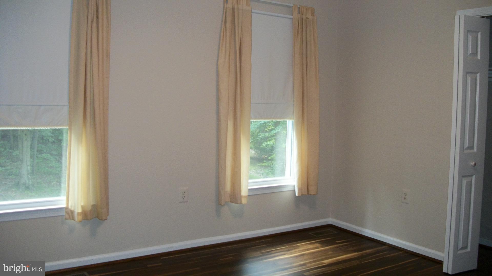 OCCOQUAN OAKS - Residential
