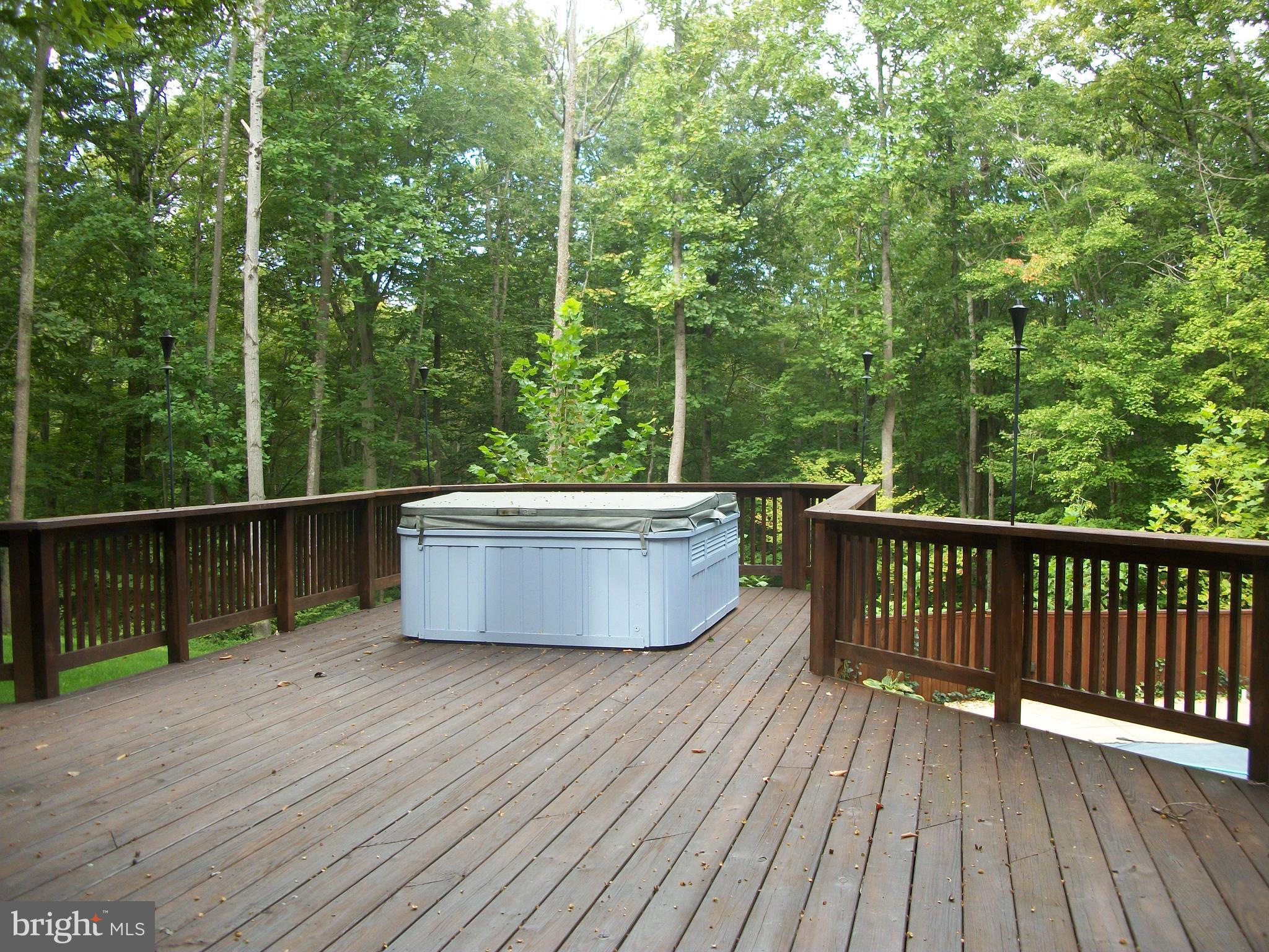 OCCOQUAN OAKS - Residential