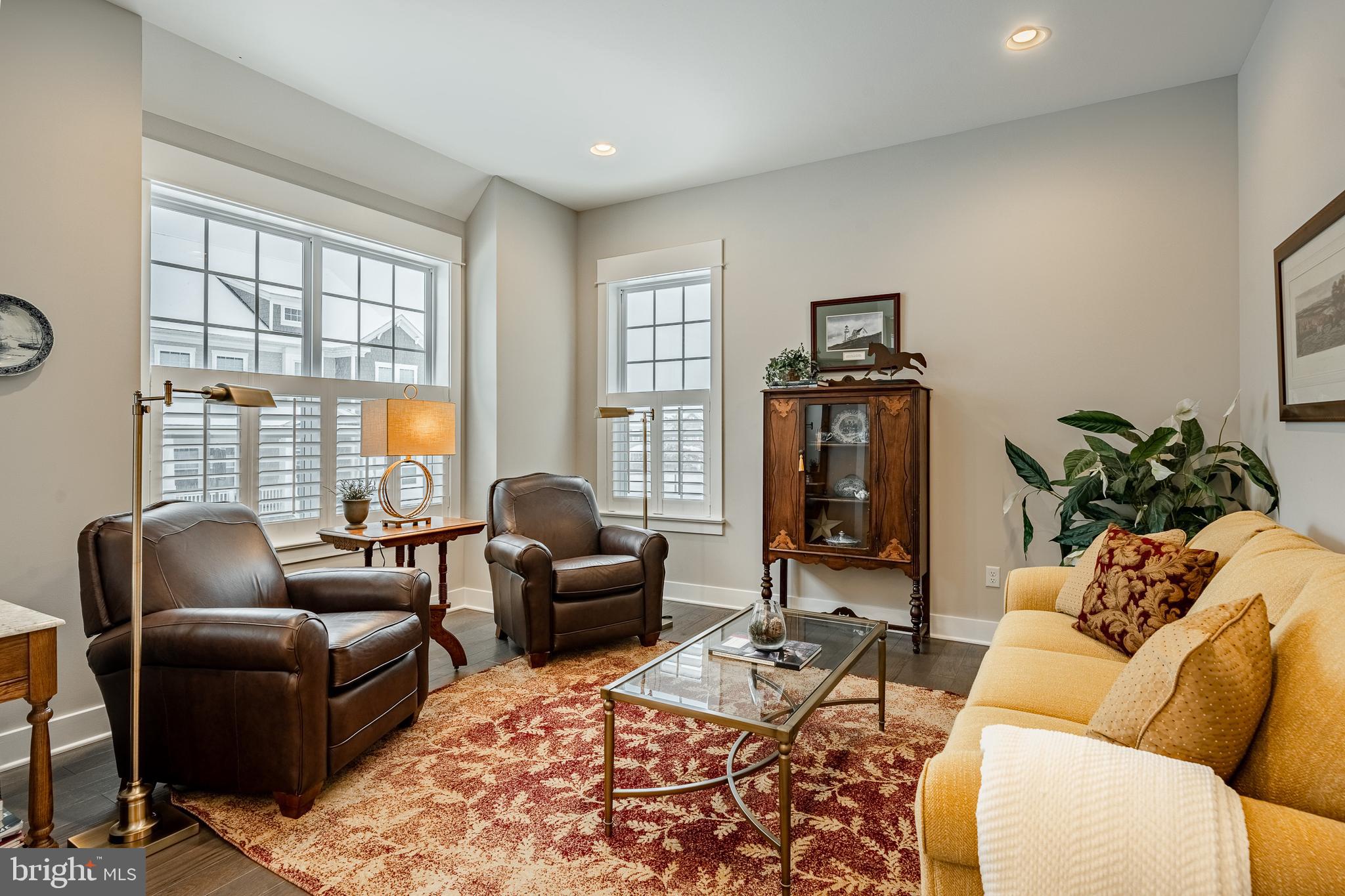 SPRING OAK - Residential