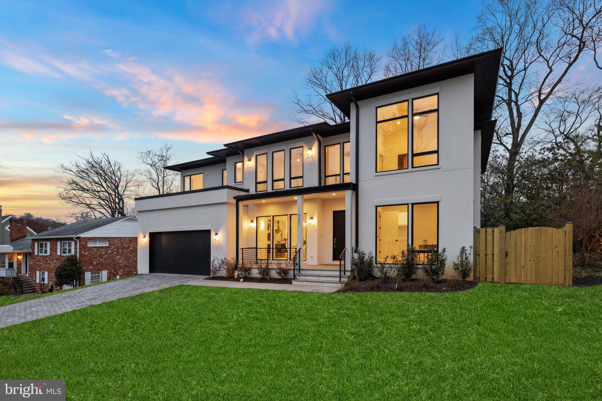 GOLF CLUB MANOR - Residential