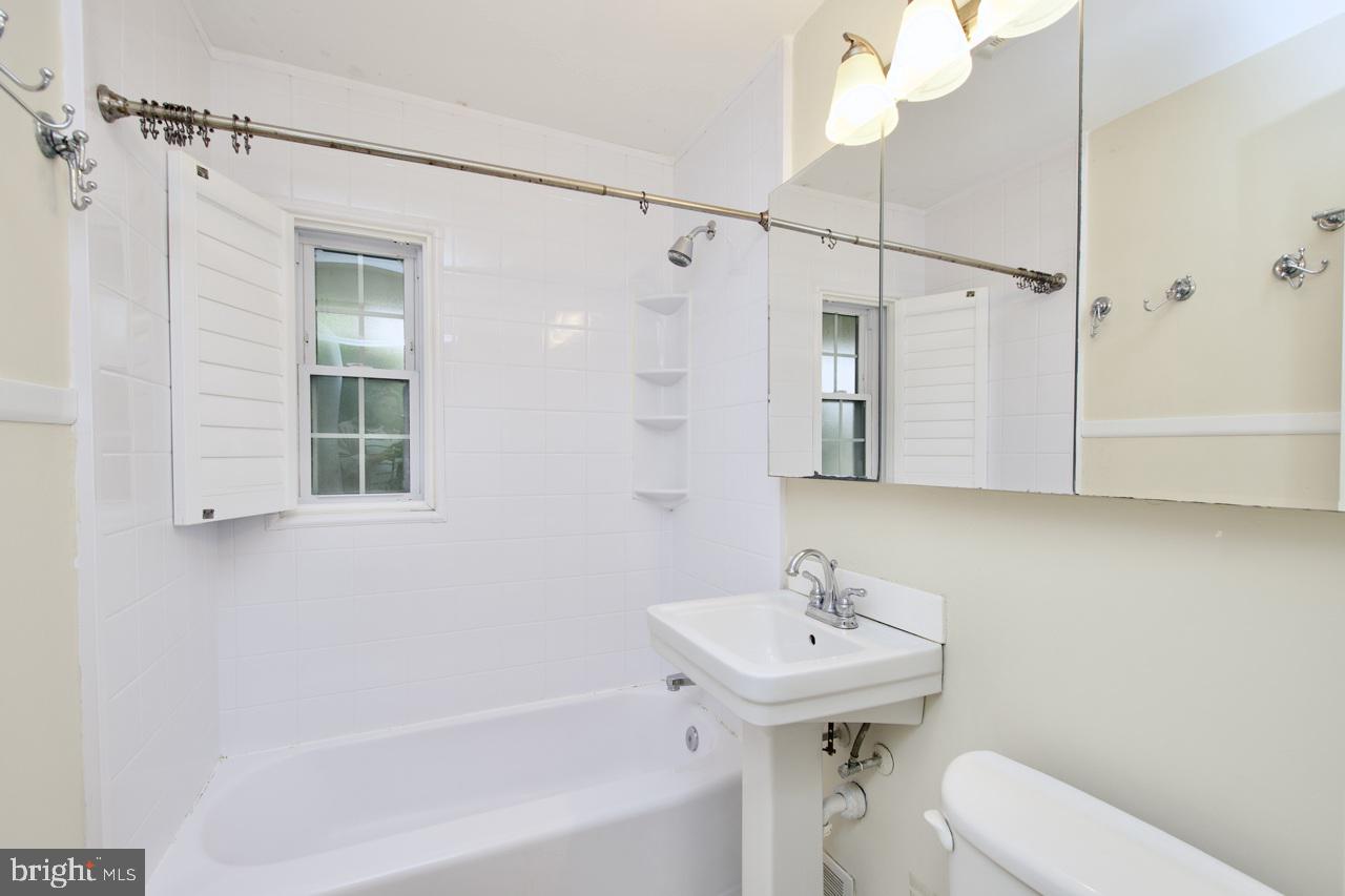 NORTH SPRINGFIELD - Residential