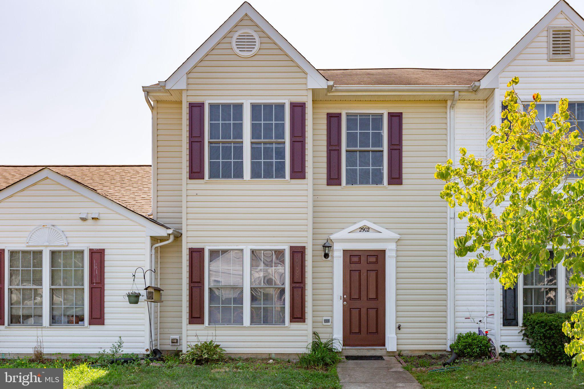 Townhome in very convenient neighborhood waiting for you.  Rental can start right away. Pets allowed and fenced in back yard.  VRE is 10 minutes away, grocery, pharmacy & Starbucks just outside of the subdivision.