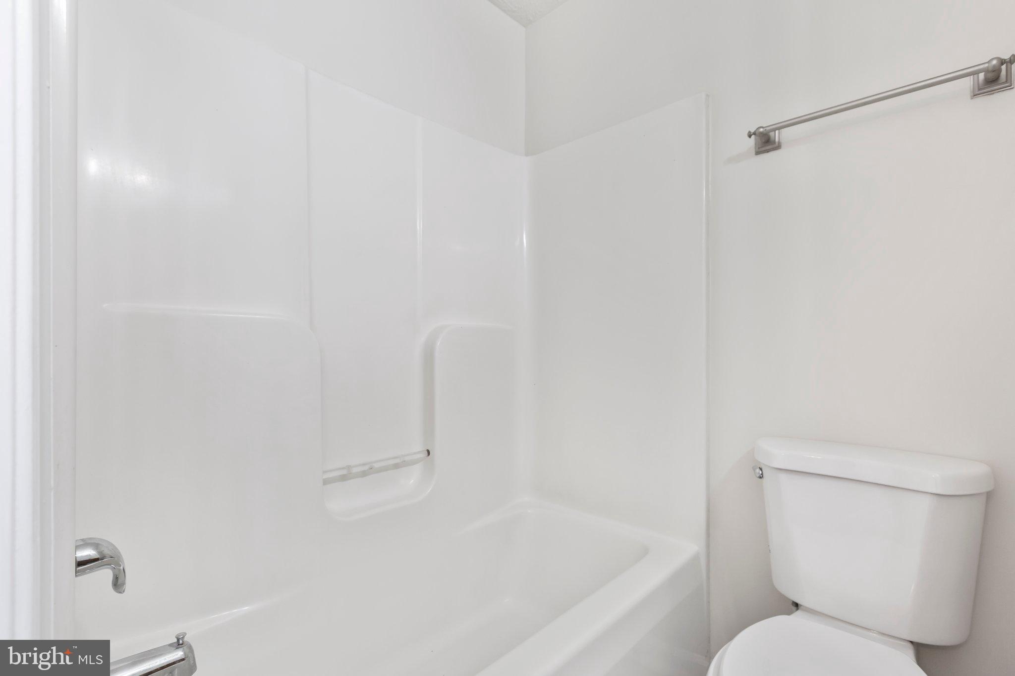 BROOKWOOD - Residential Lease