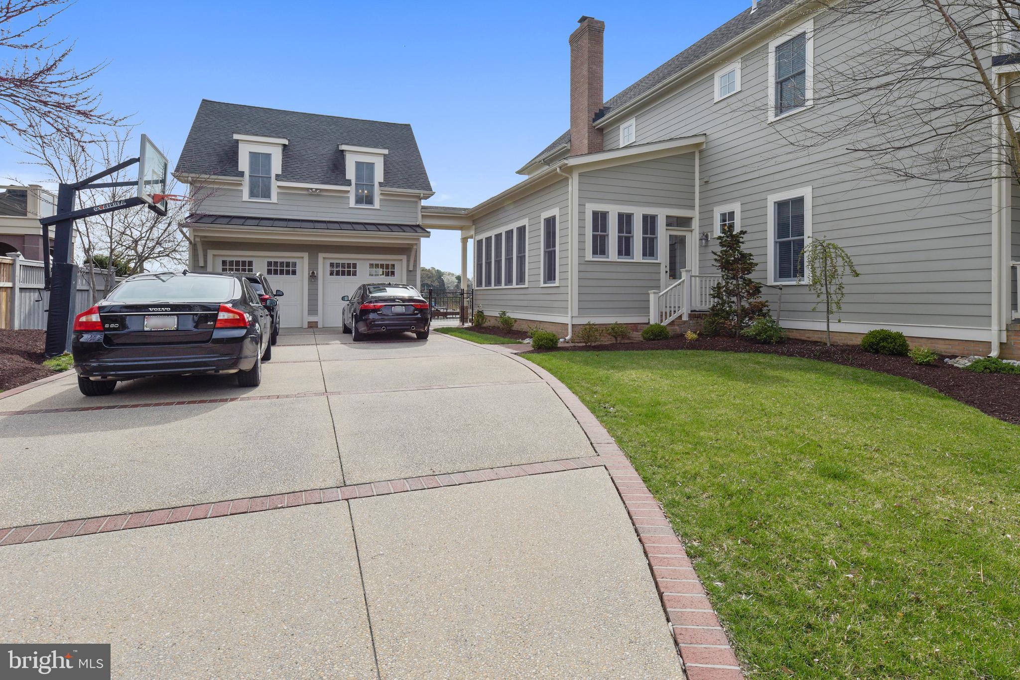 EASTON VILLAGE - Residential