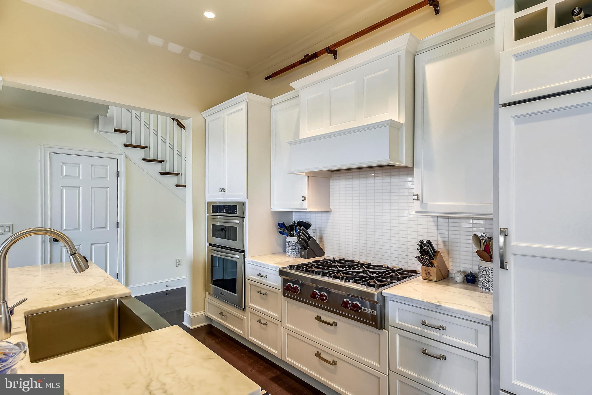 EASTON VILLAGE - Residential