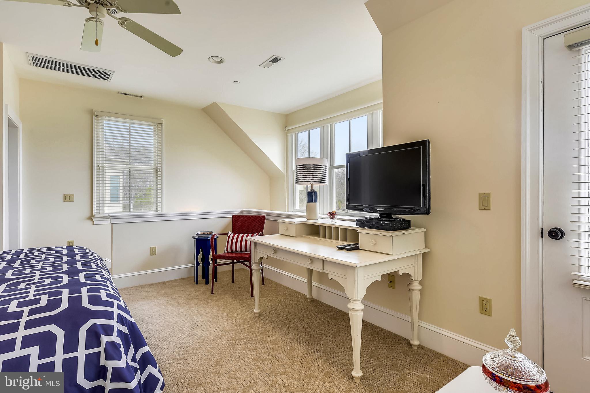EASTON VILLAGE - Residential