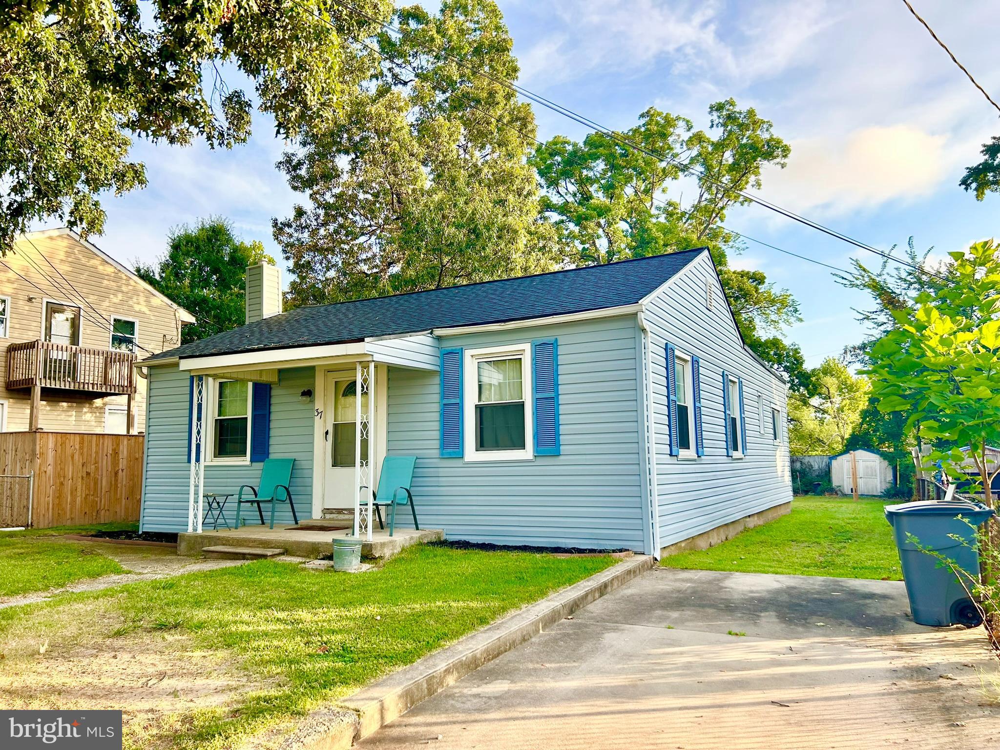 EDGEWATER - Residential