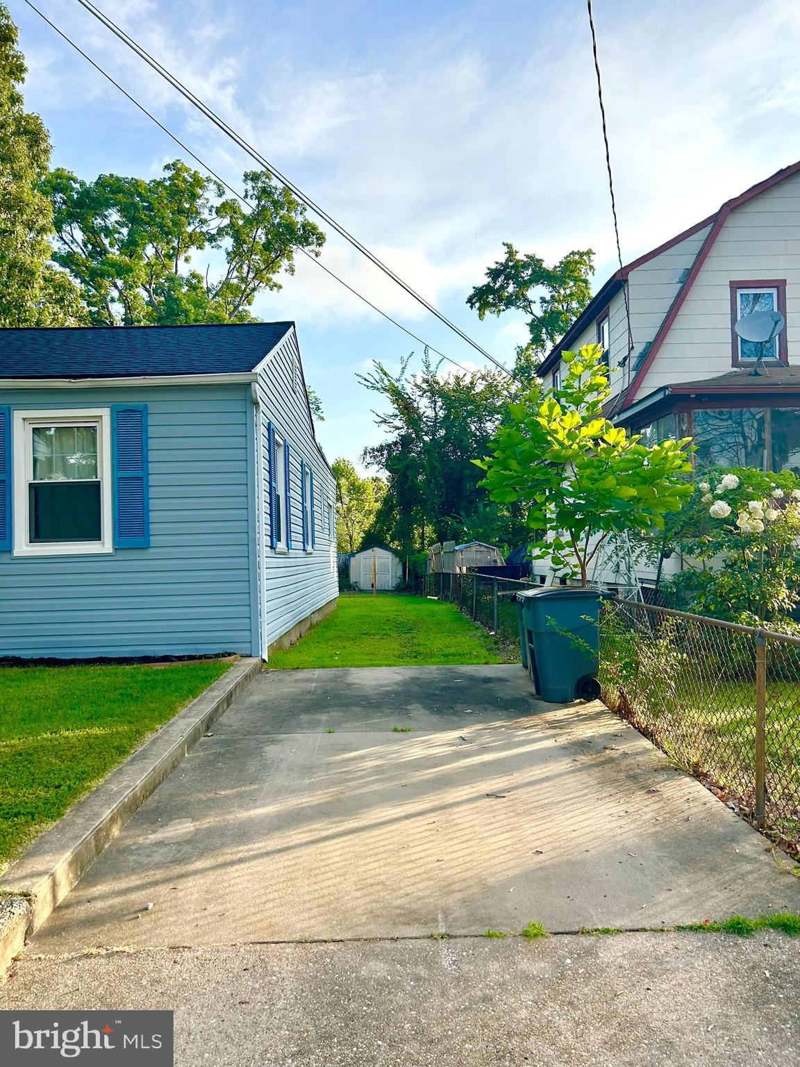 EDGEWATER - Residential