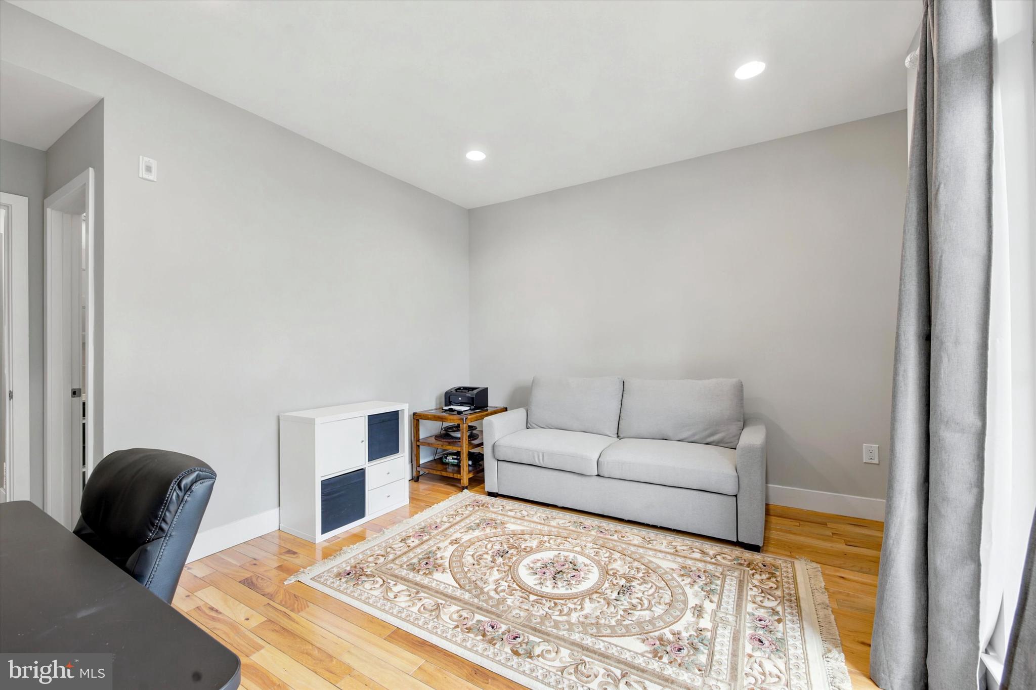 OLDE KENSINGTON - Residential