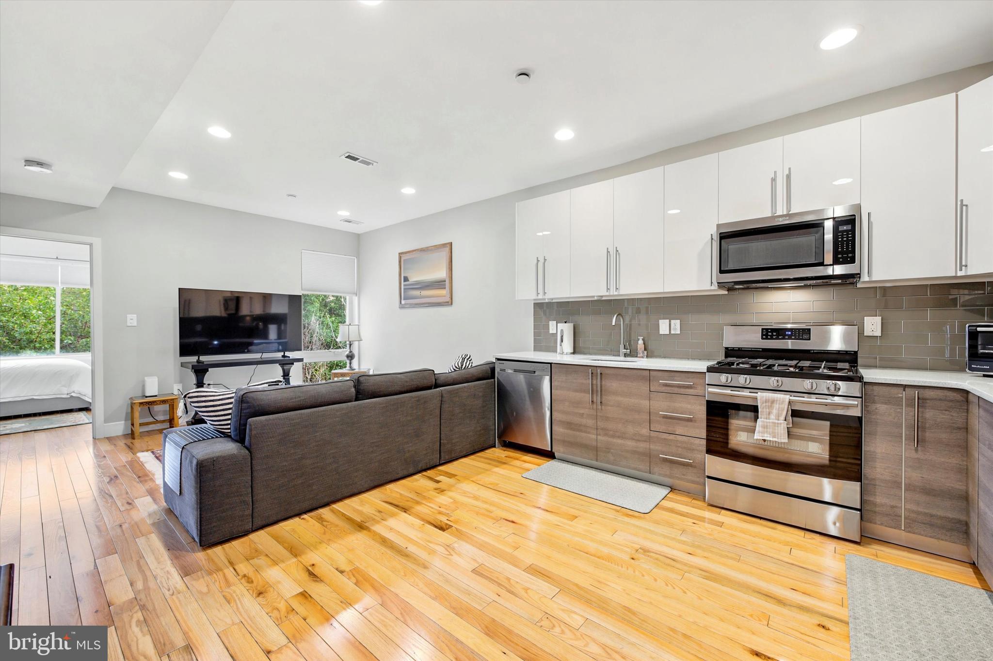OLDE KENSINGTON - Residential