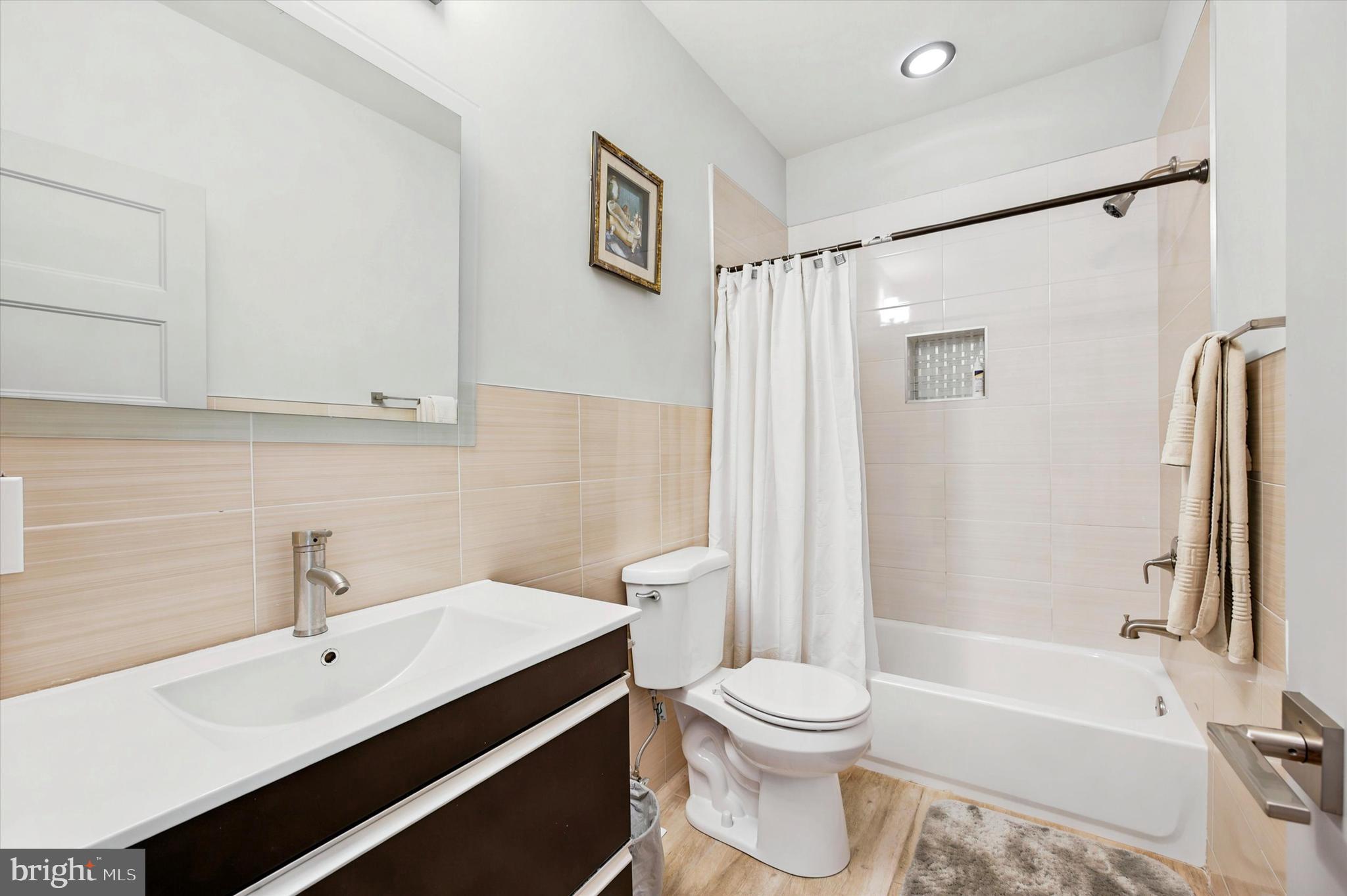 OLDE KENSINGTON - Residential