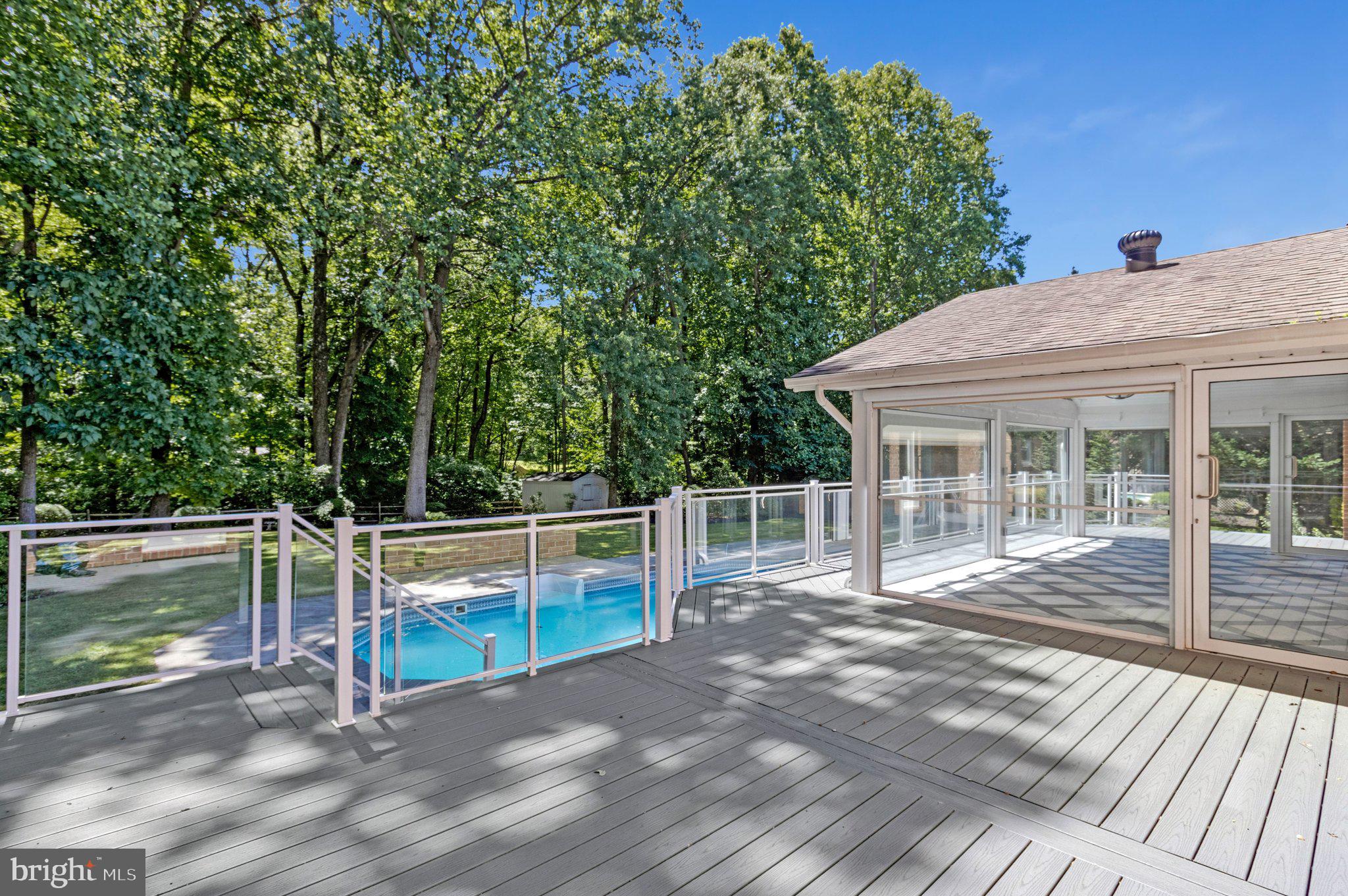 HIGHLAND LAKE - Residential