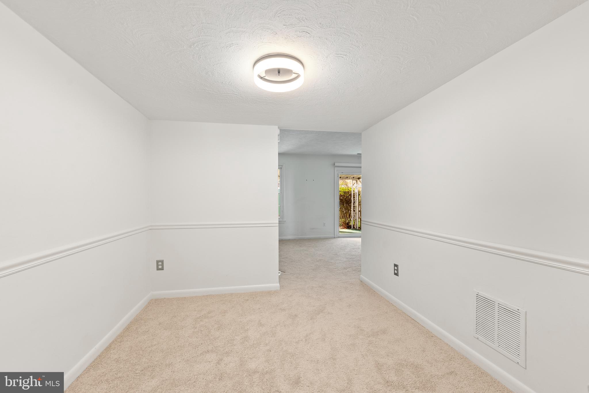 WHISPERING WOODS - Residential