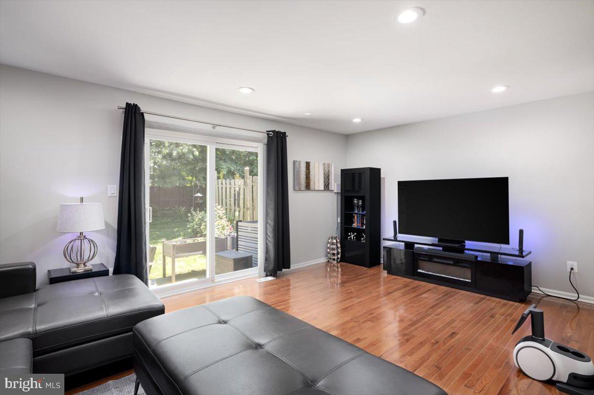 KEENE MILL WOODS - Residential