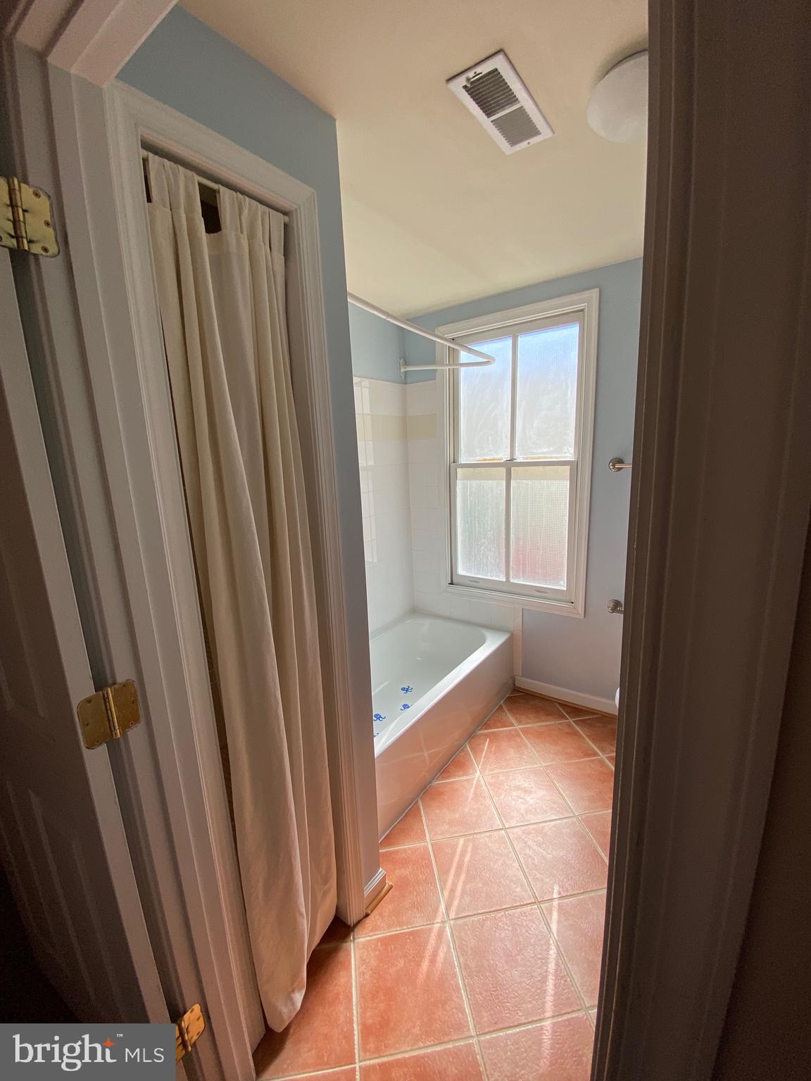 OLD TOWN ALEXANDRIA - Residential Lease