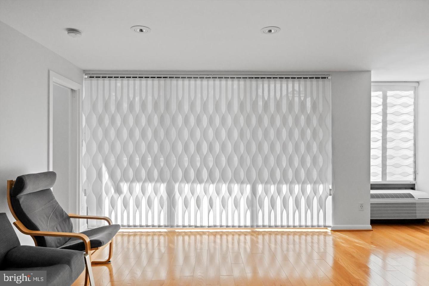 1510 CONDO - Residential