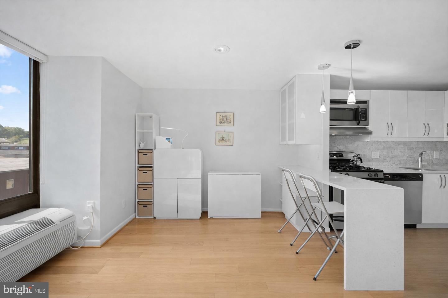 1510 CONDO - Residential